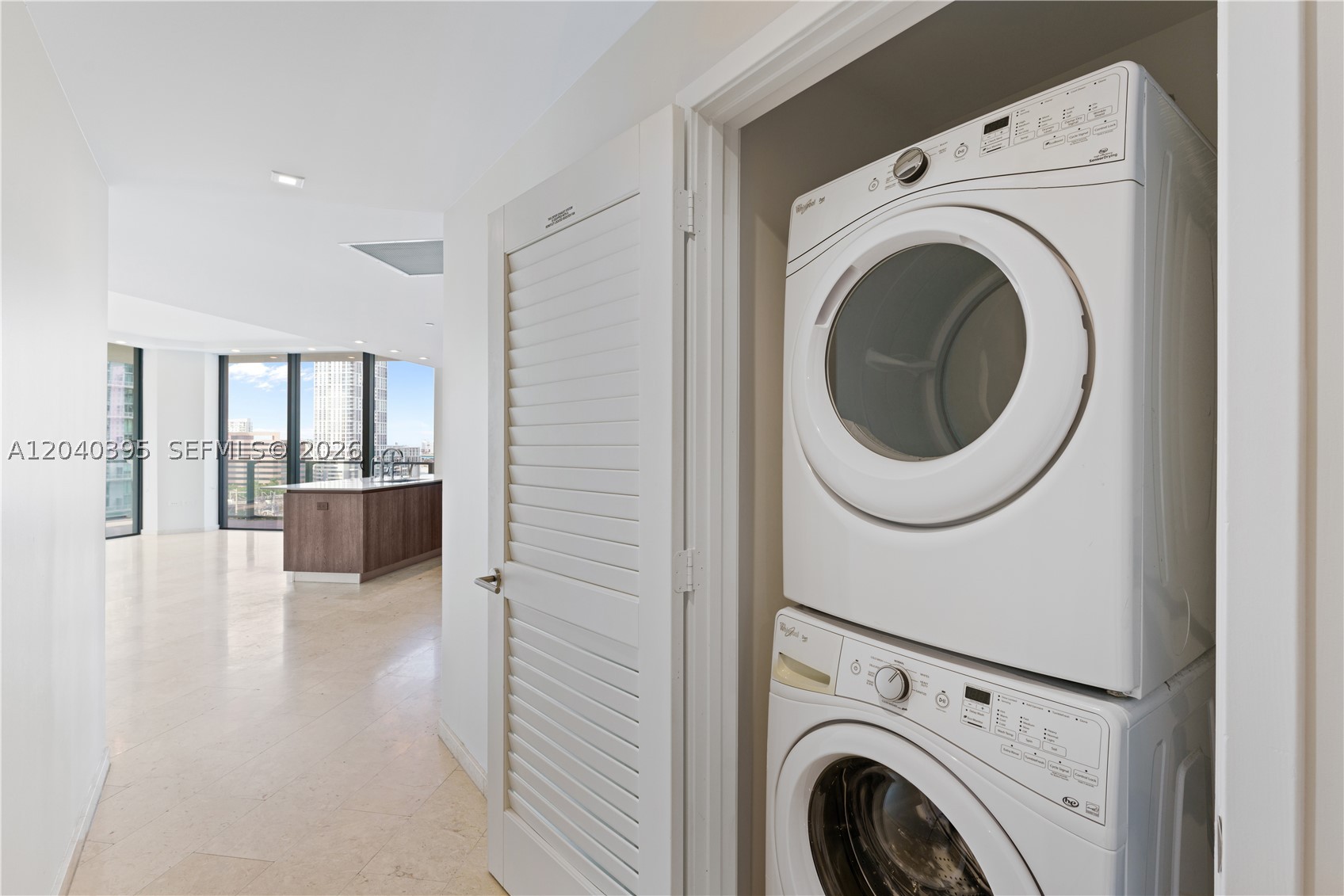 88 SW 7th St #712, Miami FL 33130