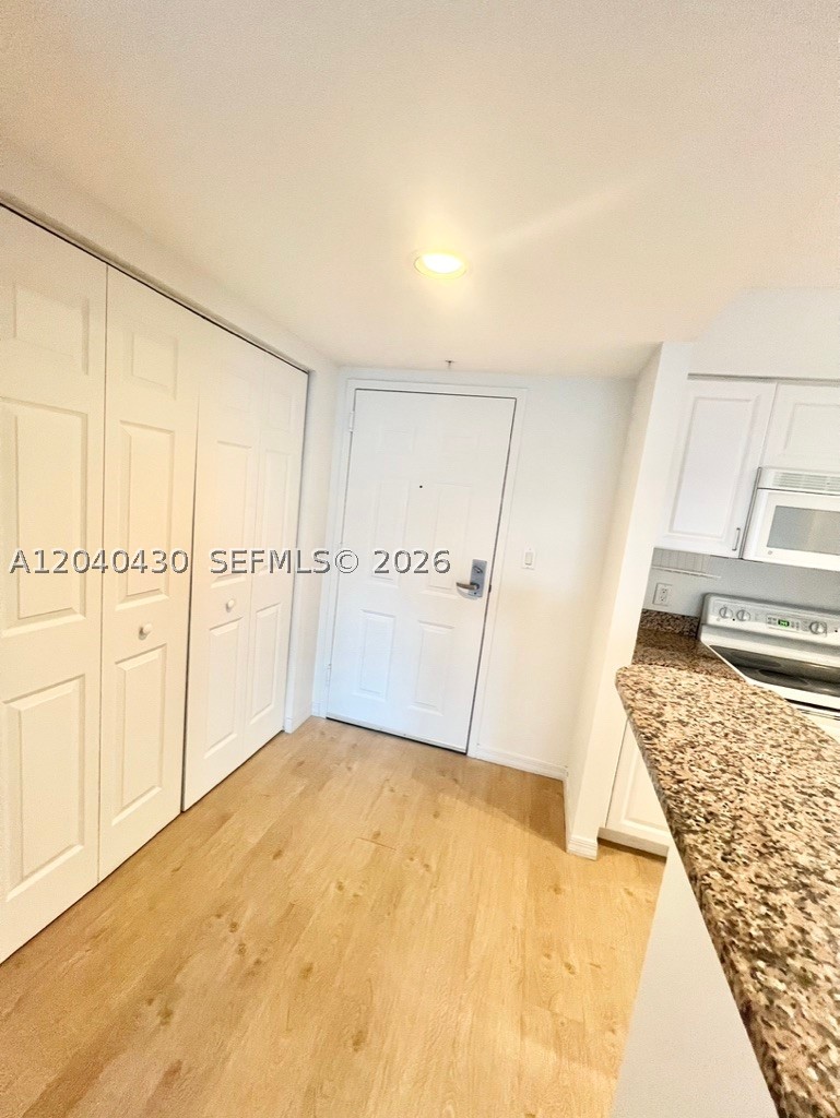 1155 BRICKELL BAY DR #807, Miami FL 33131