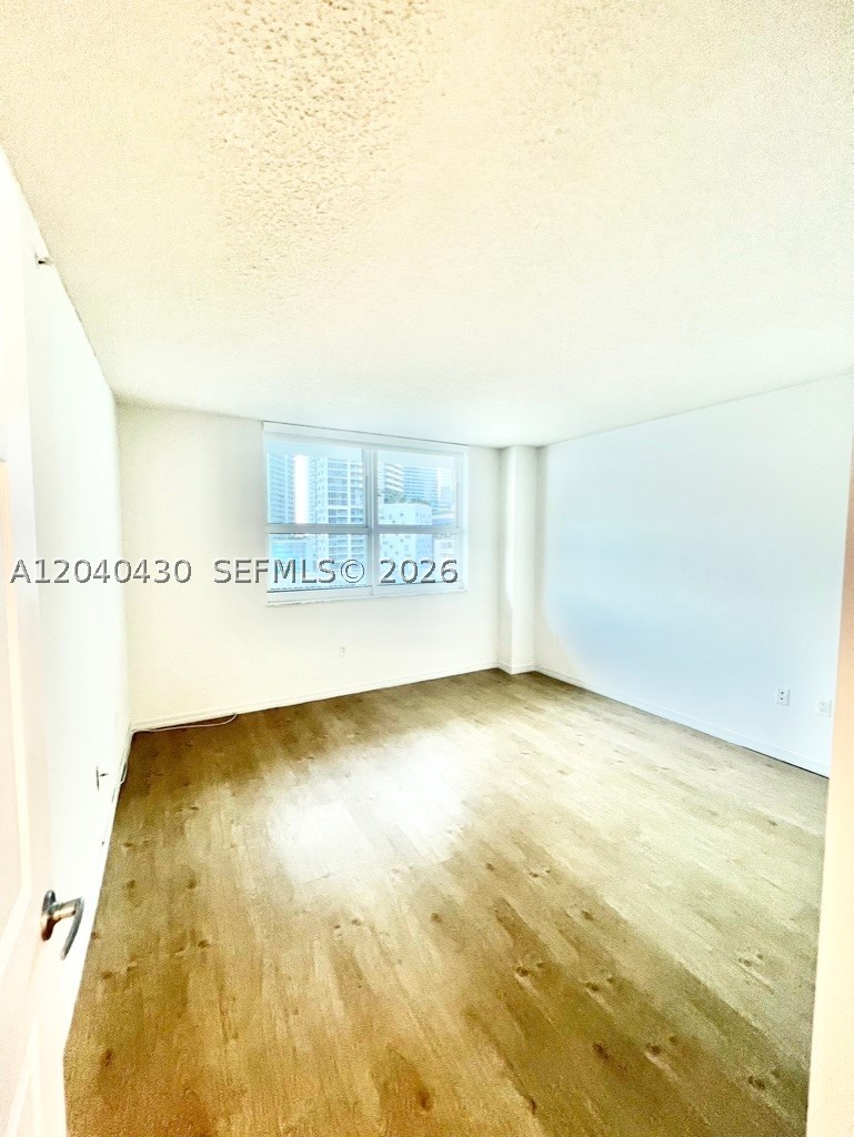 1155 BRICKELL BAY DR #807, Miami FL 33131