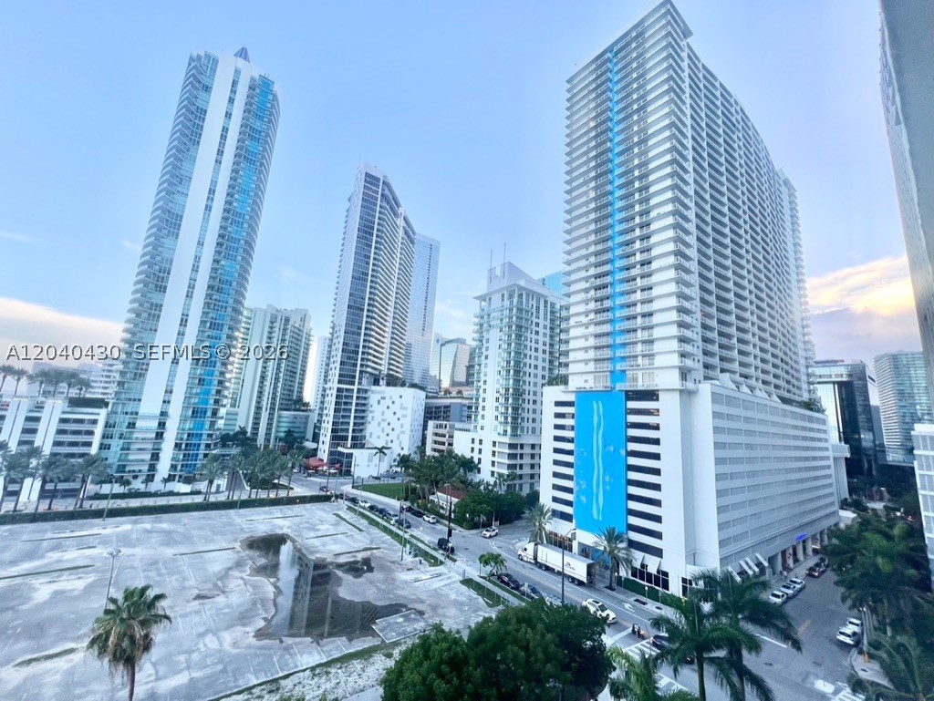 1155 BRICKELL BAY DR #807, Miami FL 33131