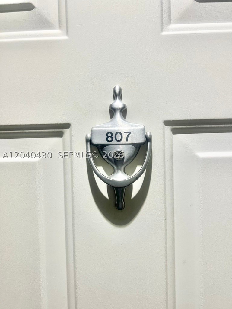 1155 BRICKELL BAY DR #807, Miami FL 33131