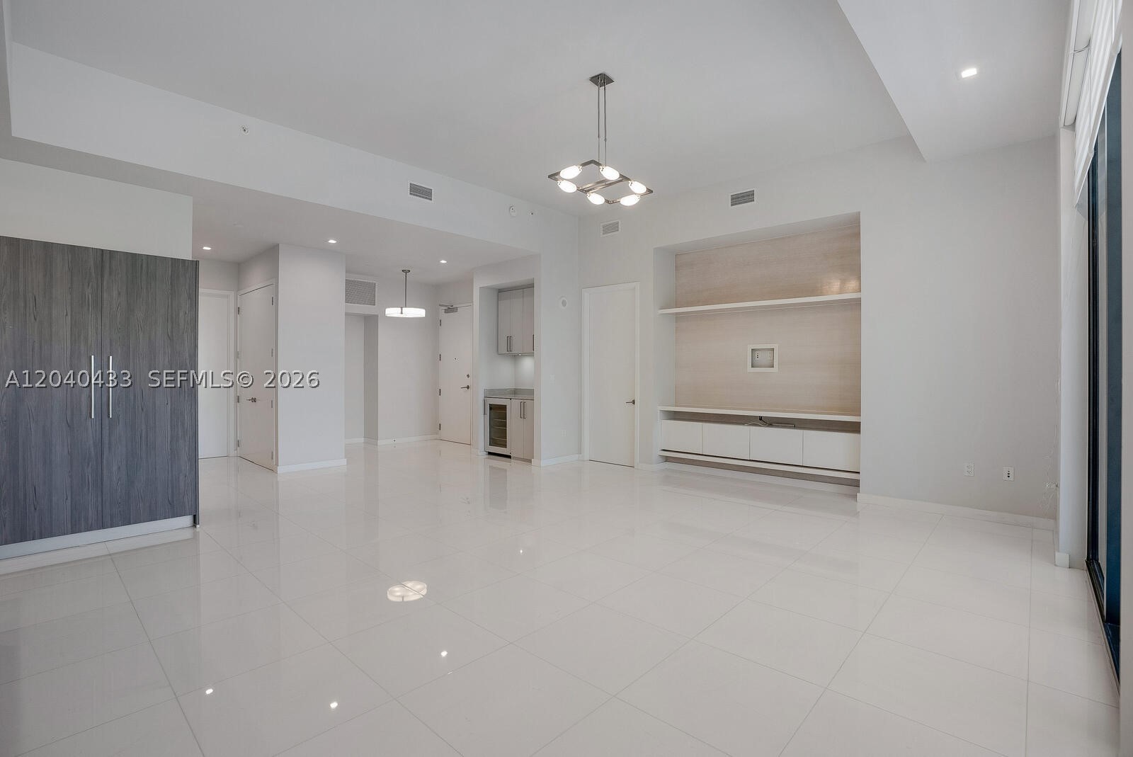 275 Giralda Ave #6C, Coral Gables FL 33134