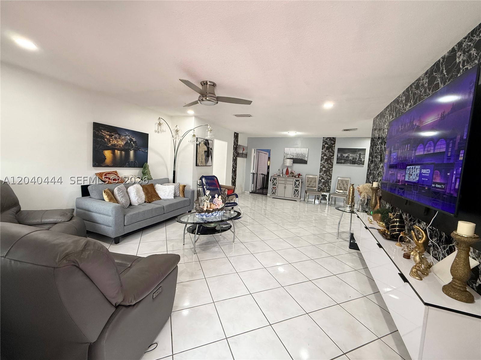 8600 NW 57th Ct, Tamarac FL 33321