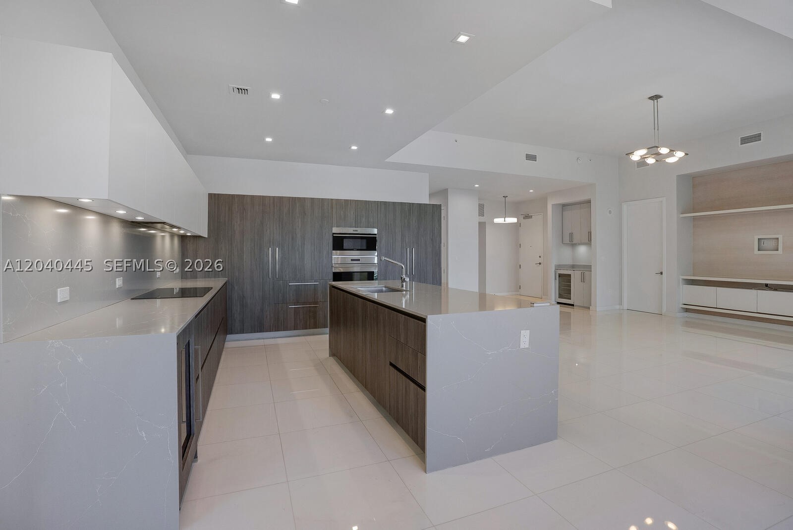 275 Giralda Ave #6C, Coral Gables FL 33134