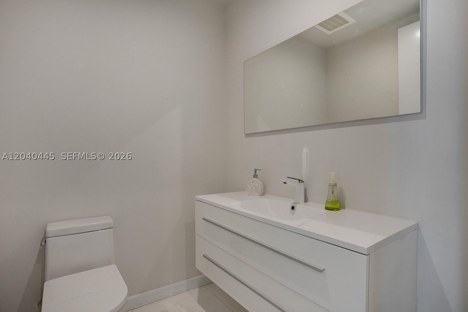 275 Giralda Ave #6C, Coral Gables FL 33134