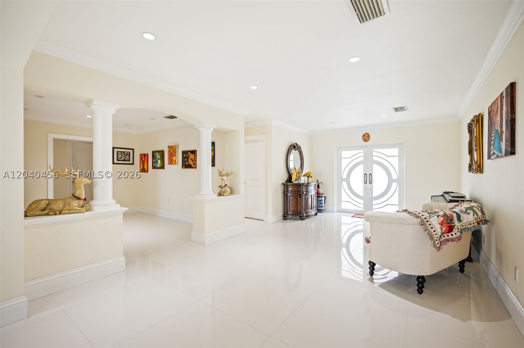 6185 W 10th Ave, Hialeah FL 33012