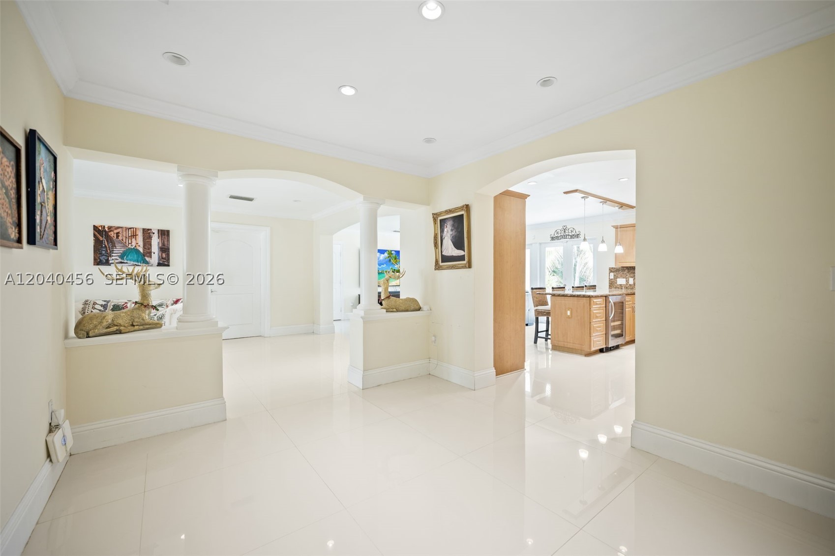 6185 W 10th Ave, Hialeah FL 33012