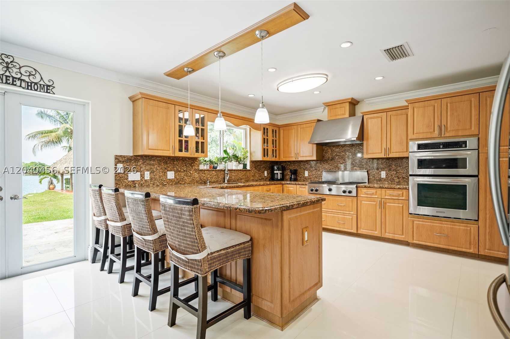 6185 W 10th Ave, Hialeah FL 33012