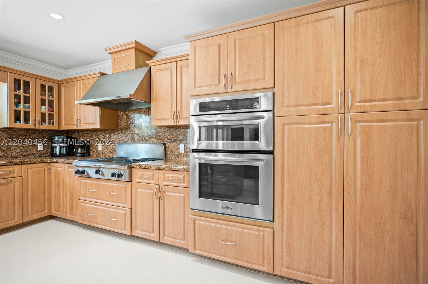 6185 W 10th Ave, Hialeah FL 33012