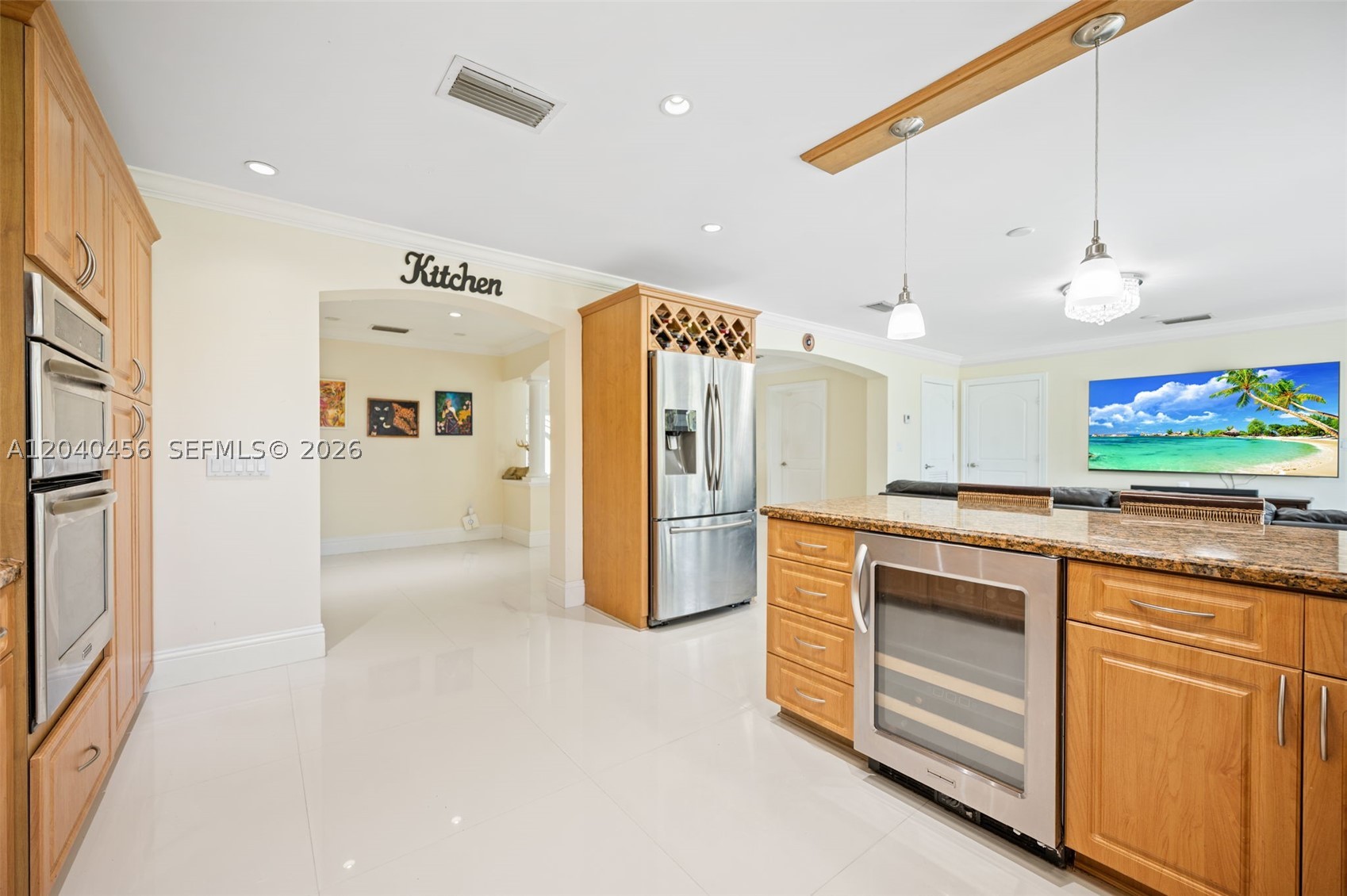 6185 W 10th Ave, Hialeah FL 33012