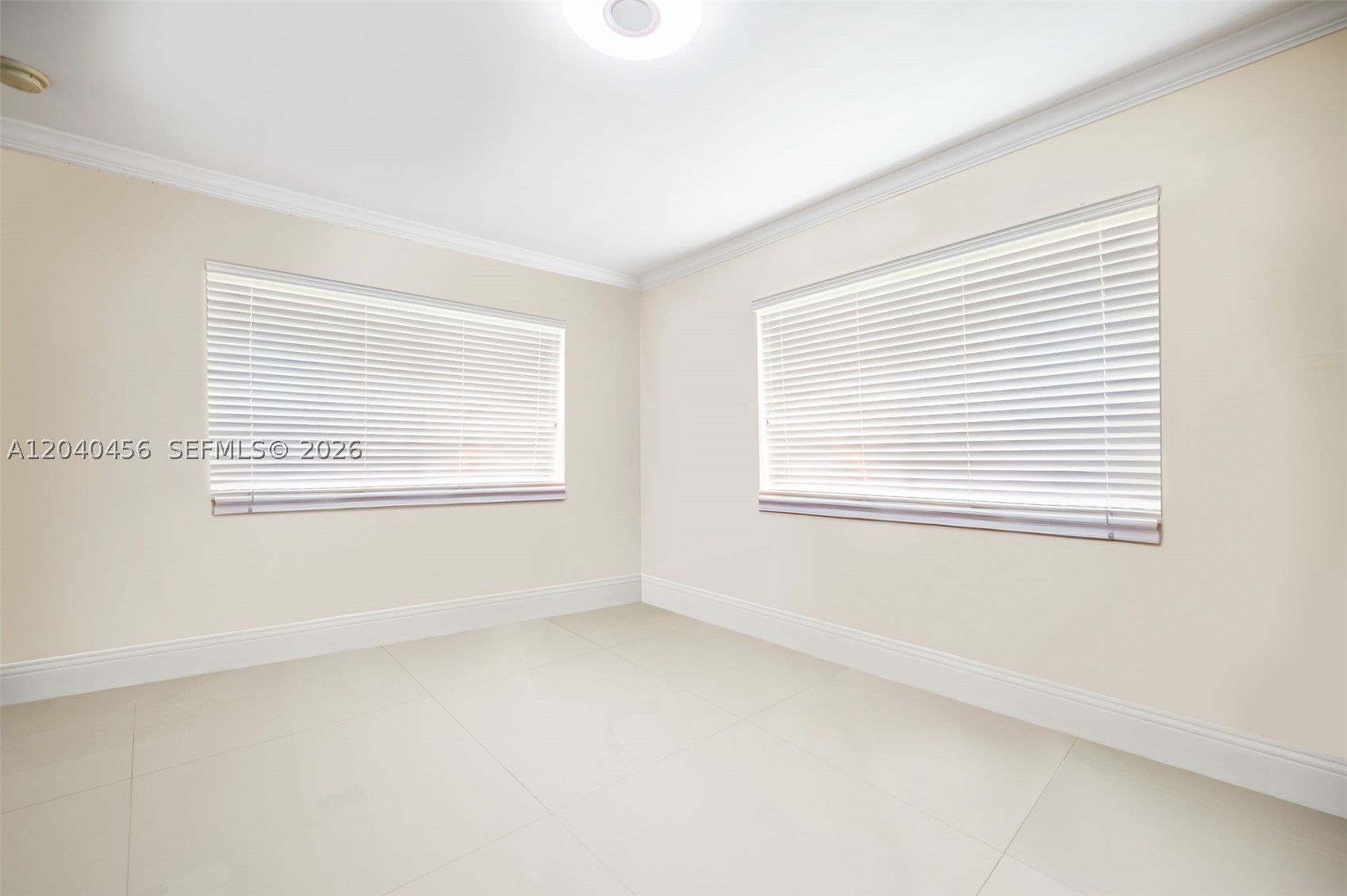 6185 W 10th Ave, Hialeah FL 33012