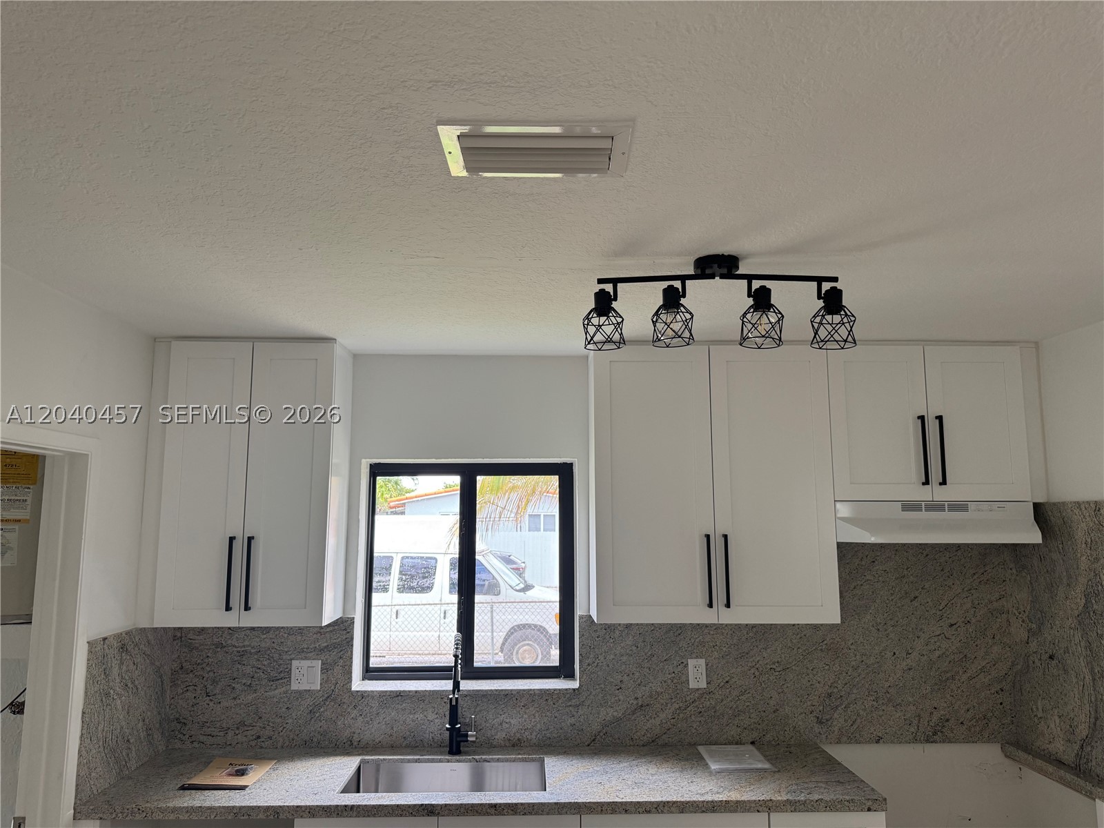Hialeah FL 33010 - A12040457