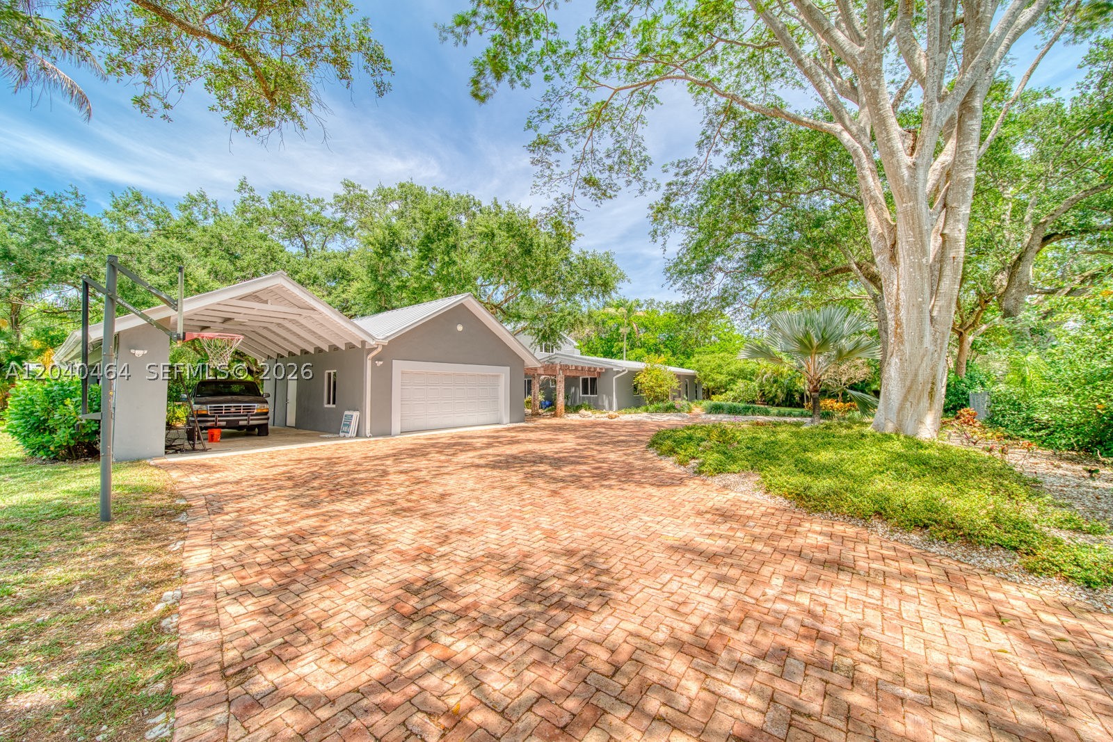 9737 SW 98th St, Miami FL 33176