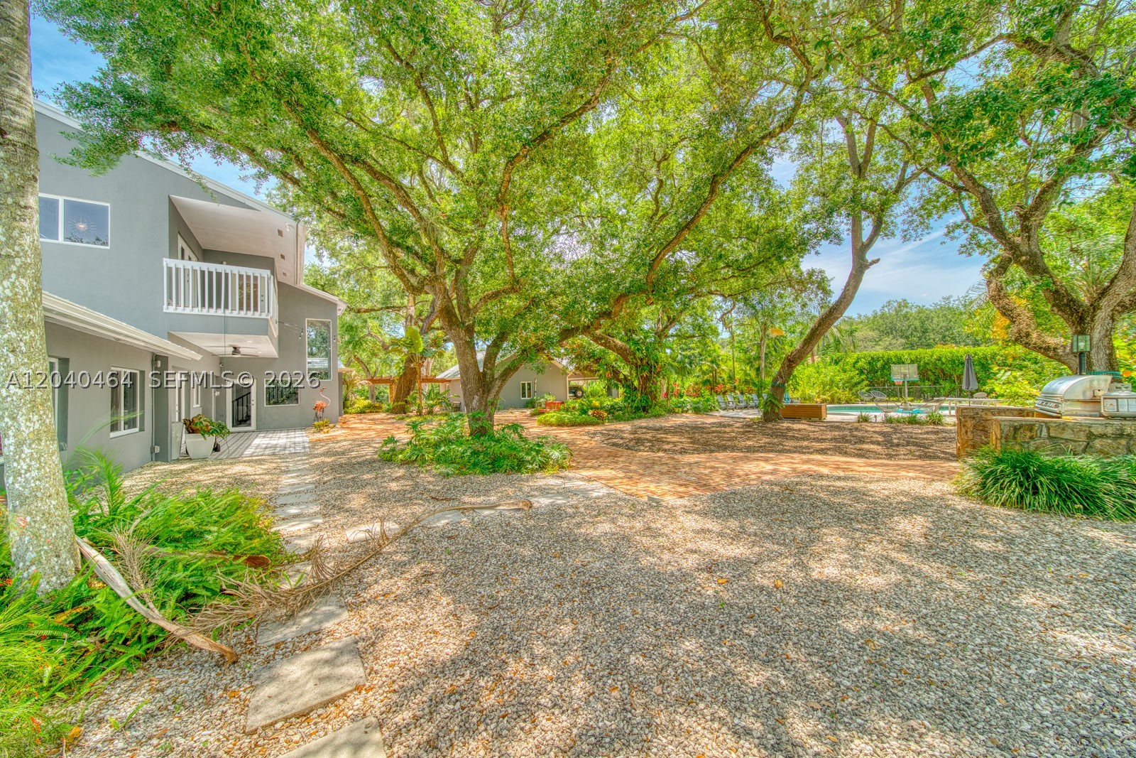 9737 SW 98th St, Miami FL 33176