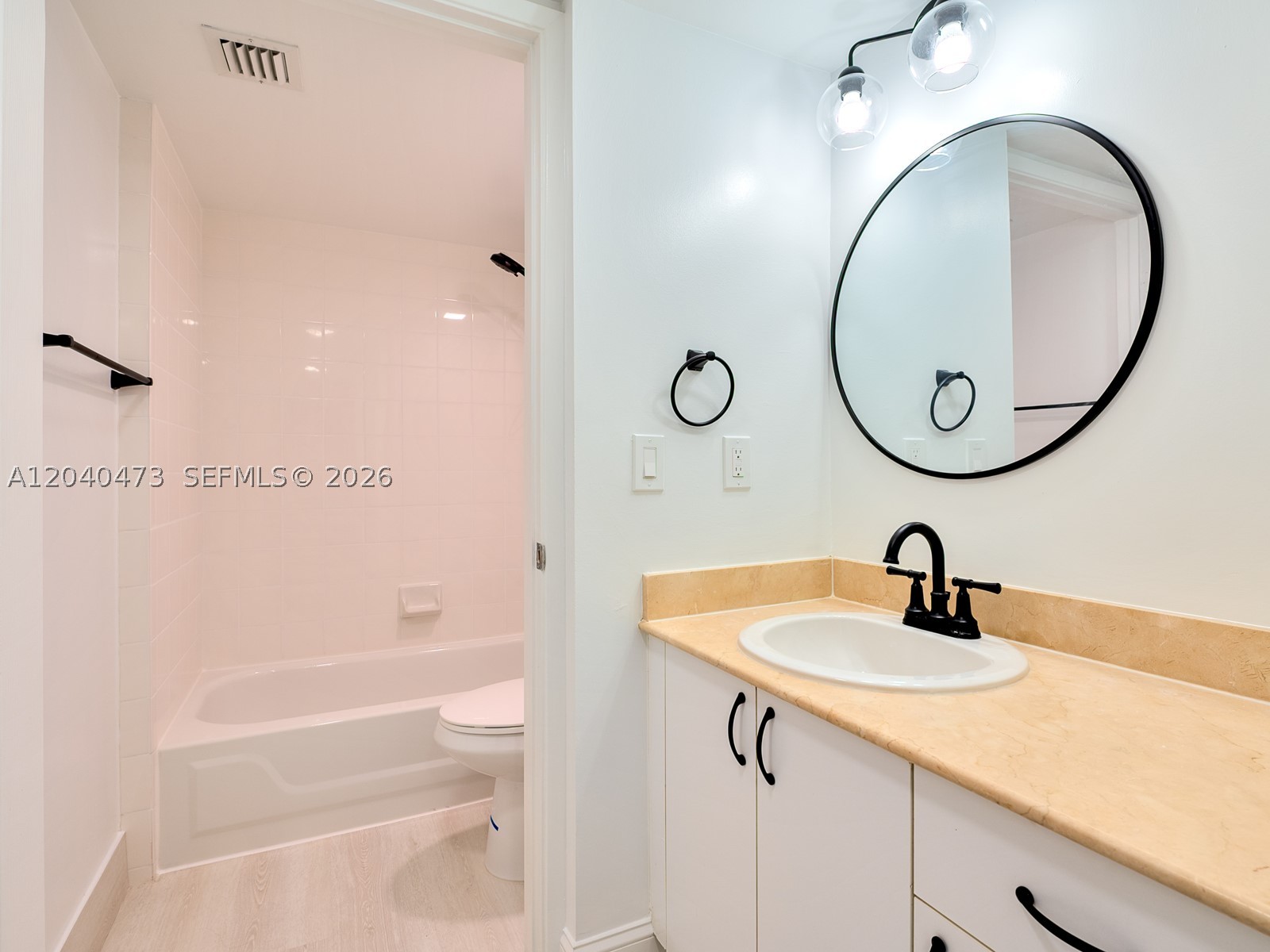 2351 Douglas Rd #910, Miami FL 33145