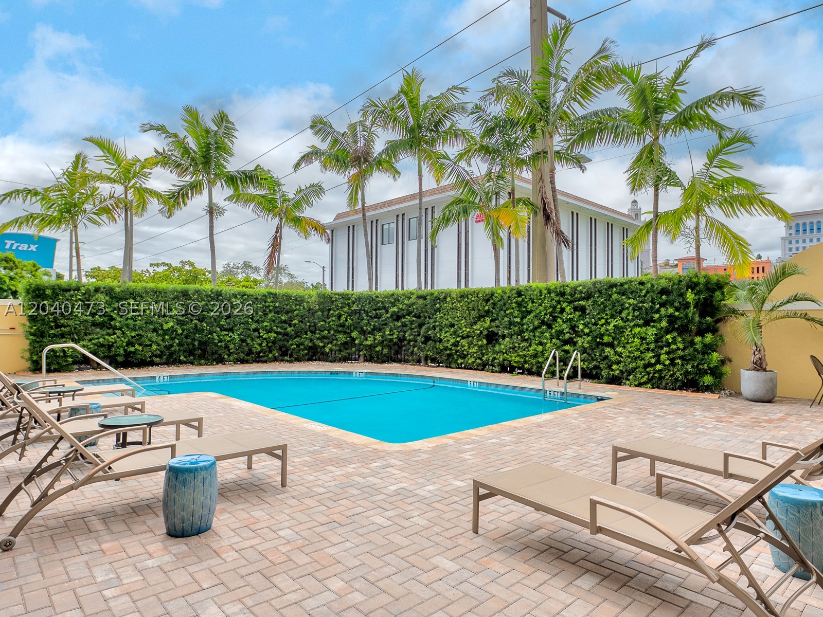 2351 Douglas Rd #910, Miami FL 33145