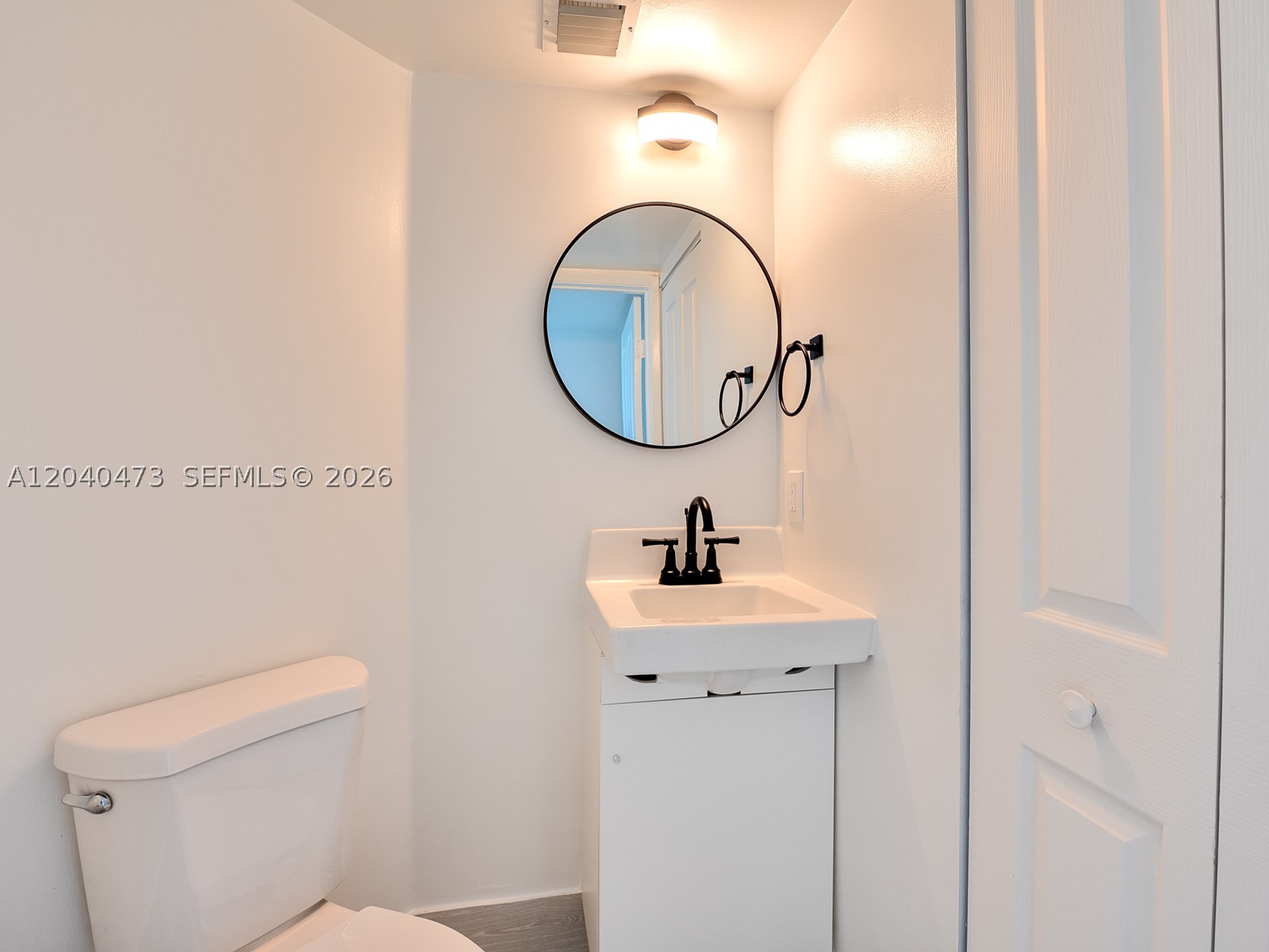 2351 Douglas Rd #910, Miami FL 33145