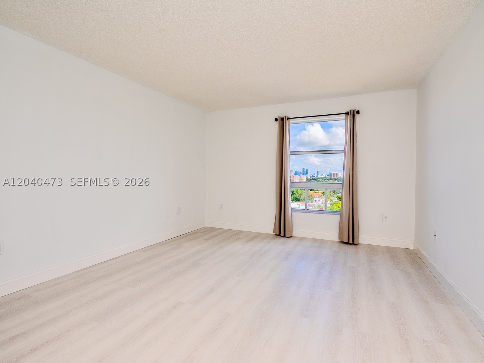 2351 Douglas Rd #910, Miami FL 33145