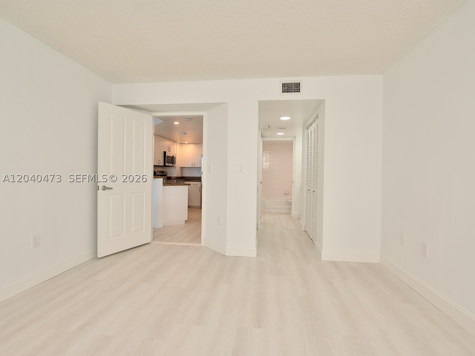 2351 Douglas Rd #910, Miami FL 33145