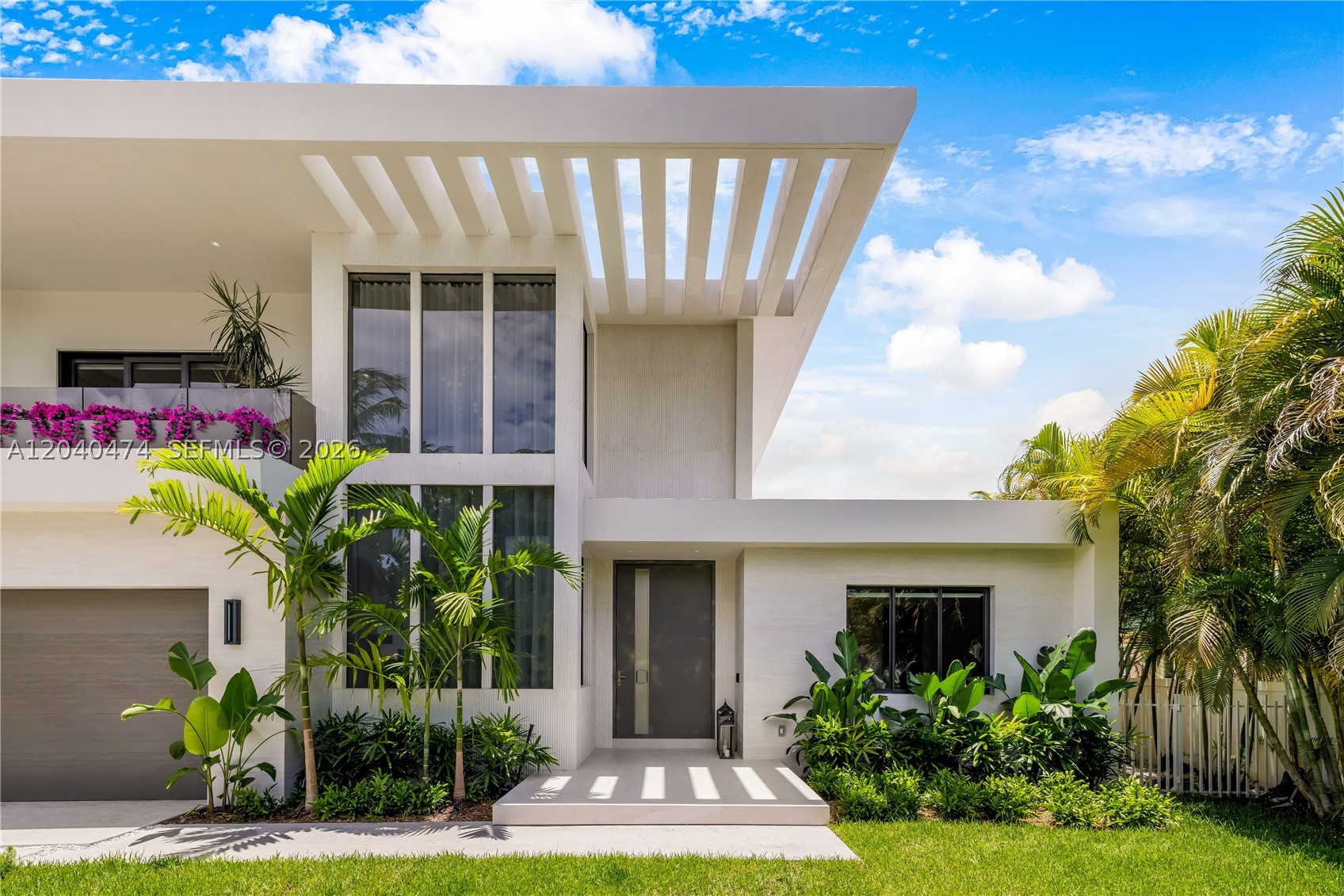 1008 NE 114th St, Biscayne Park FL 33161