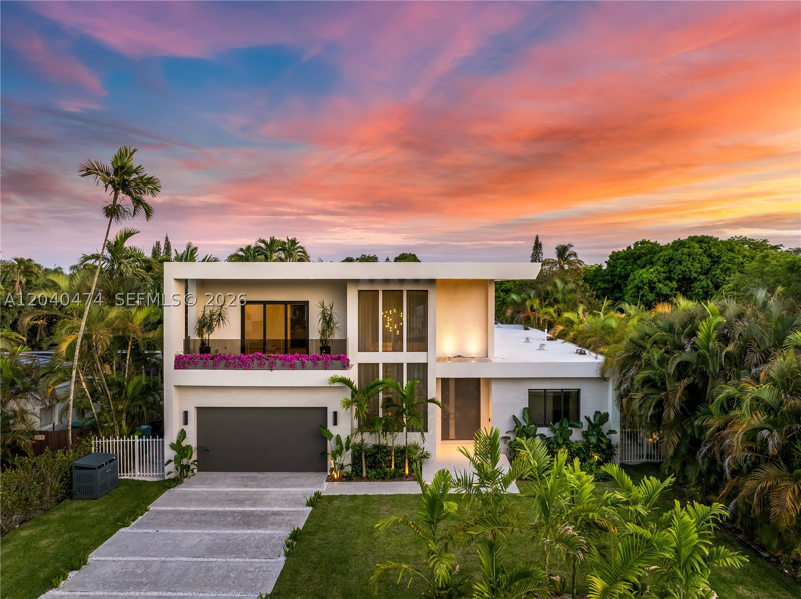 1008 NE 114th St, Biscayne Park FL 33161