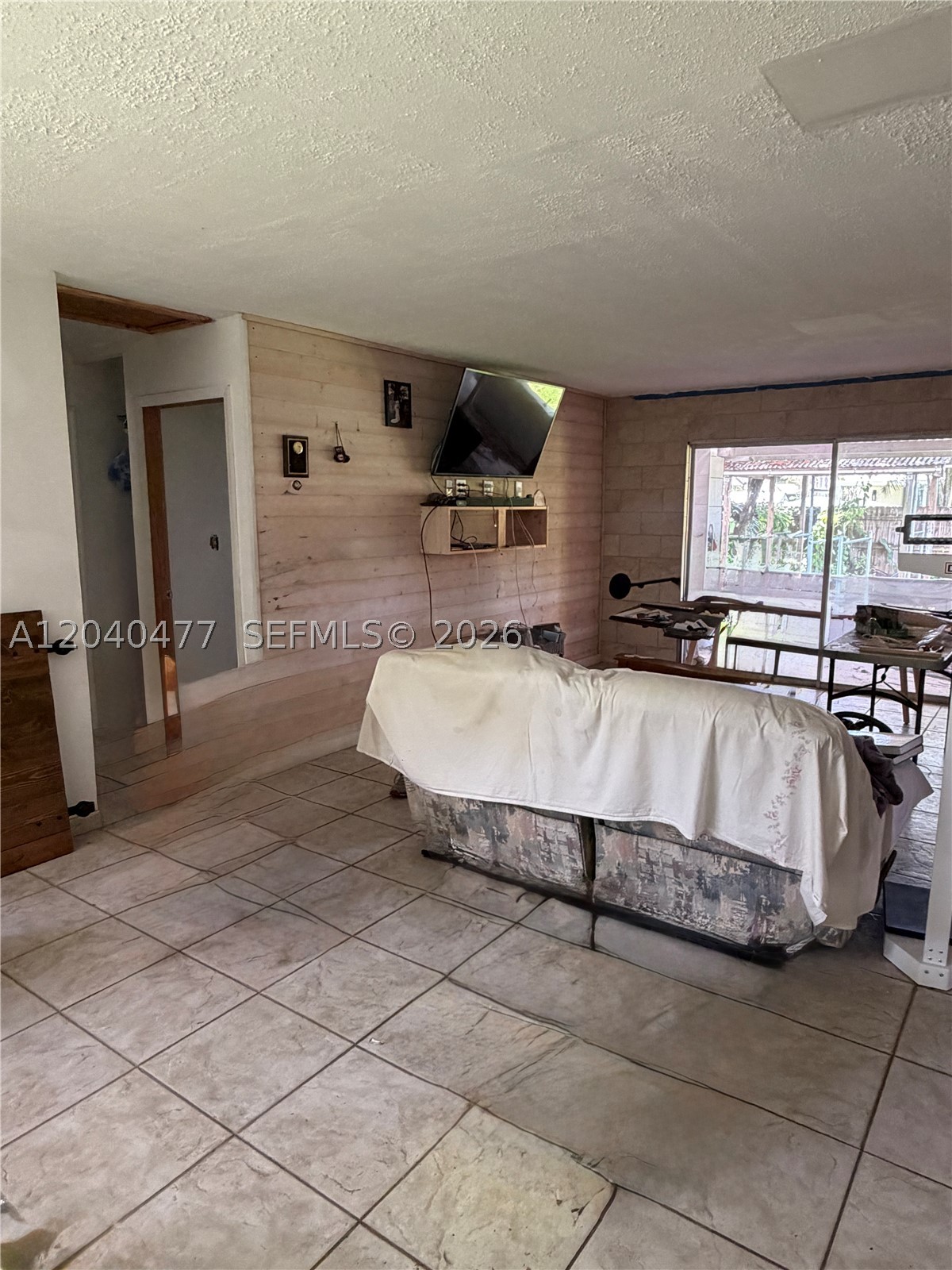 9110 SW 44th St, Miami FL 33165