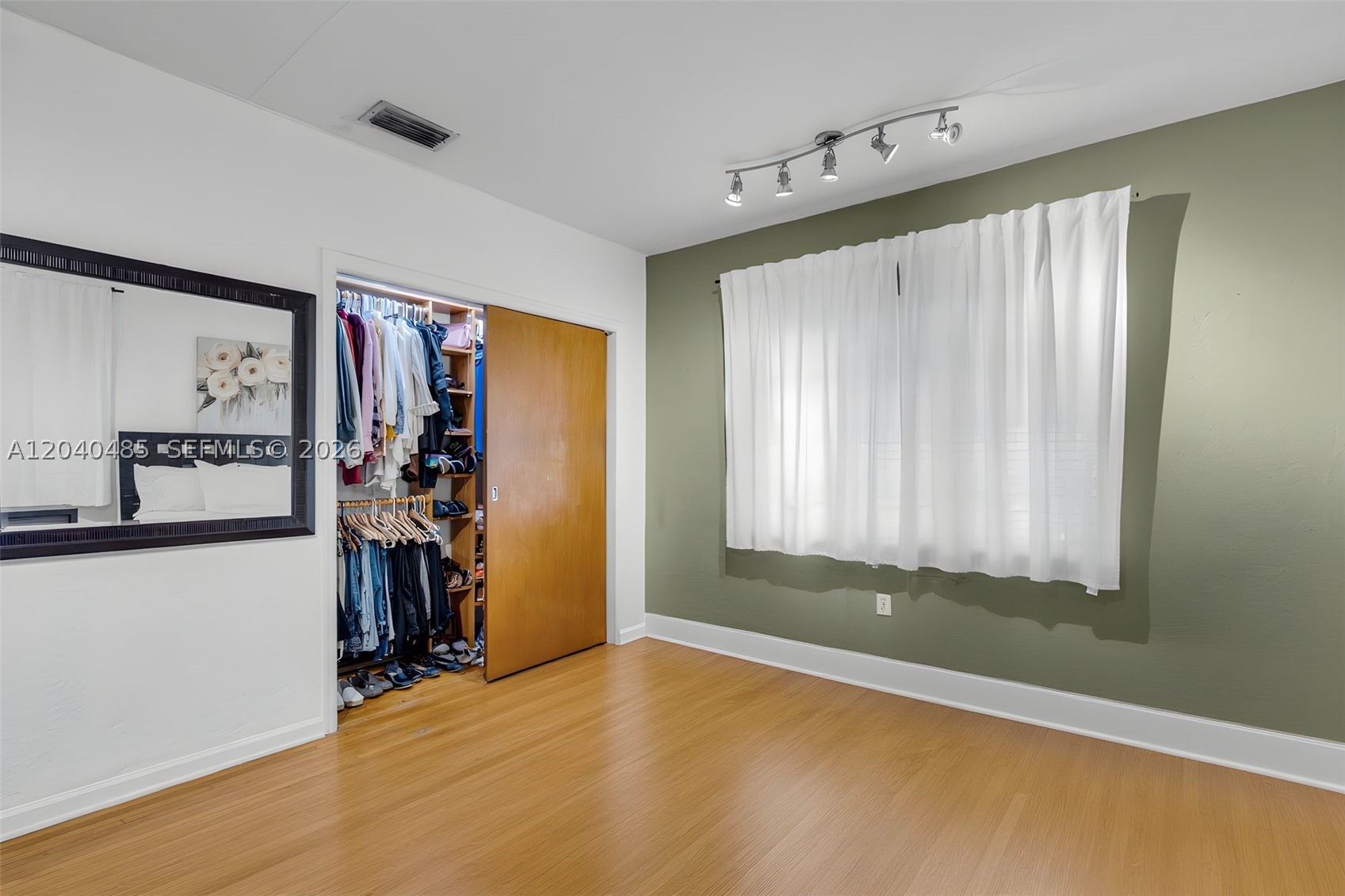 21 SW 59th Ave, Miami FL 33144
