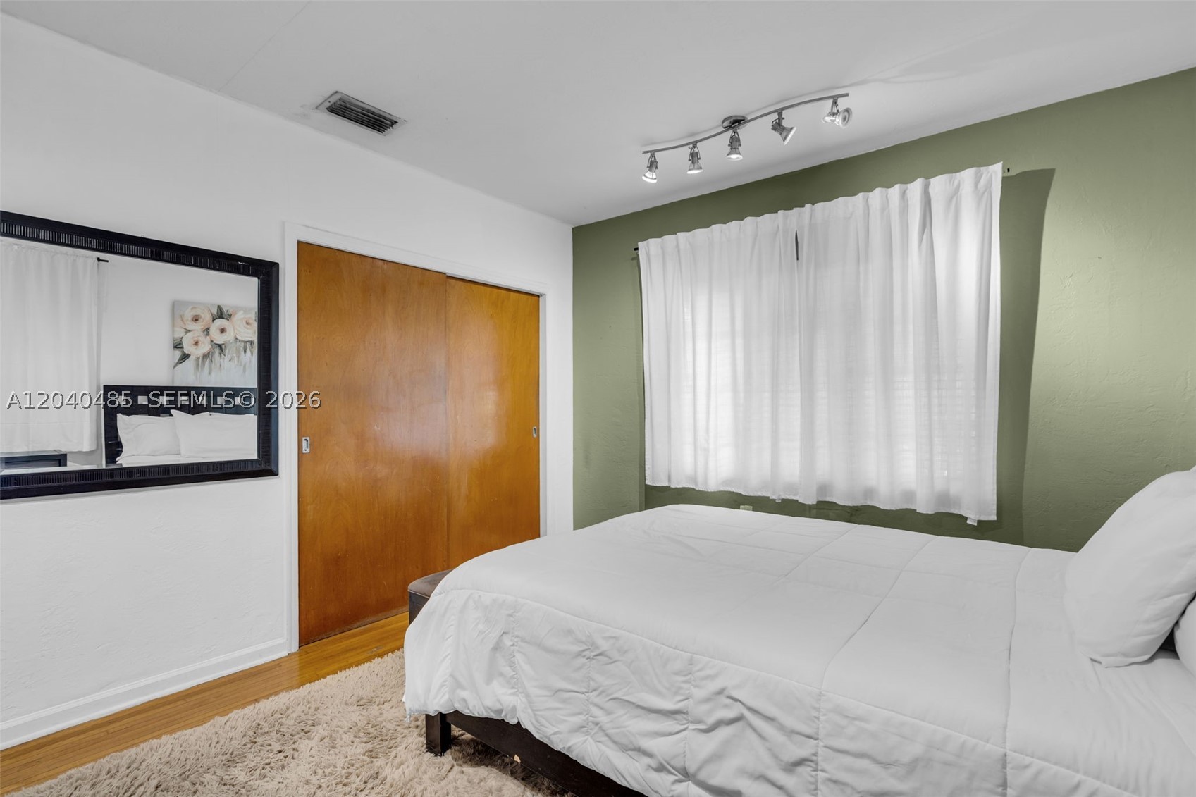 21 SW 59th Ave, Miami FL 33144