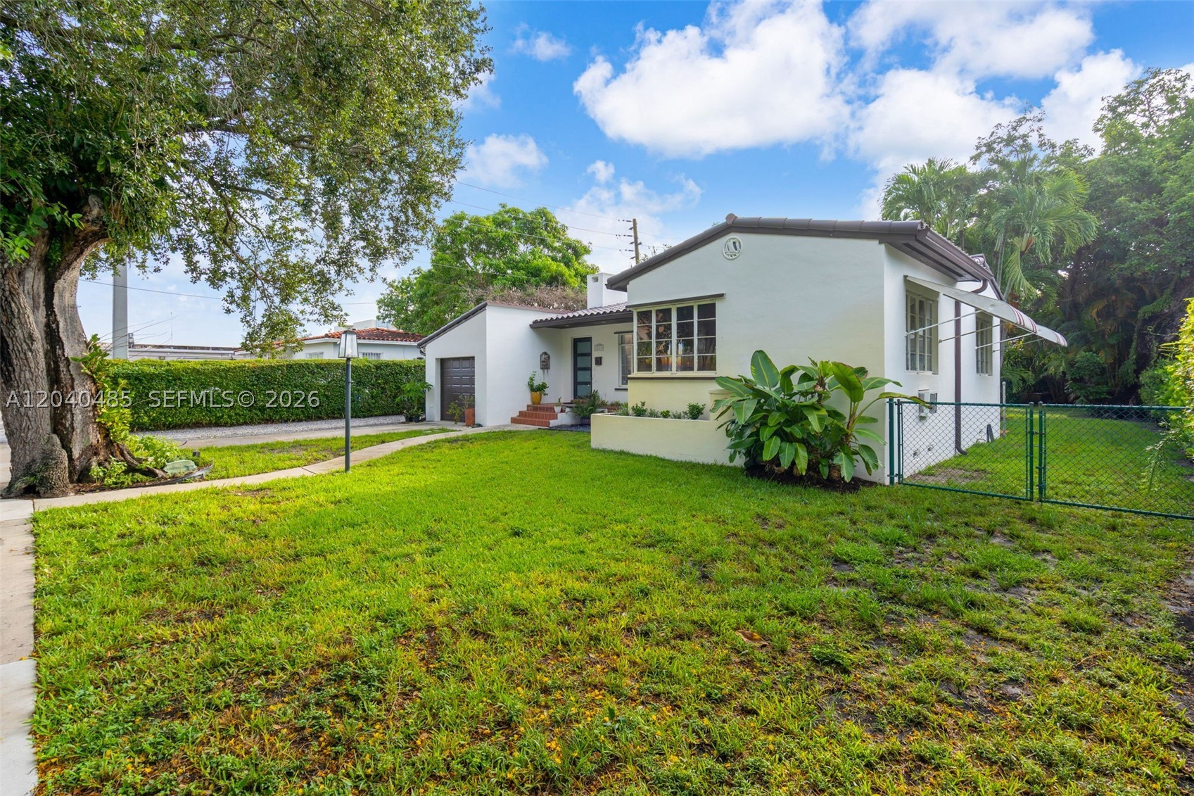 21 SW 59th Ave, Miami FL 33144