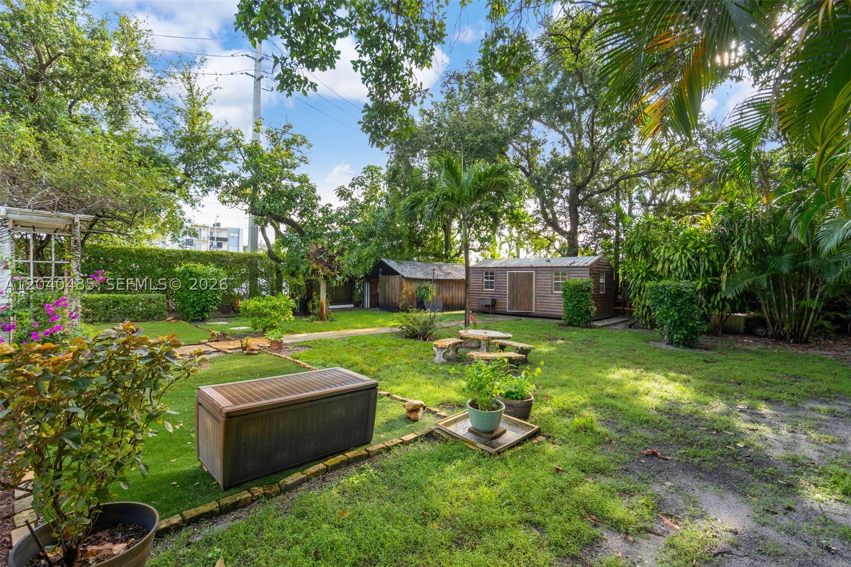 21 SW 59th Ave, Miami FL 33144