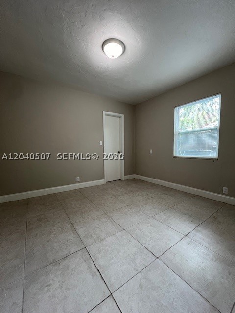 Fort Lauderdale FL 33304 - A12040507