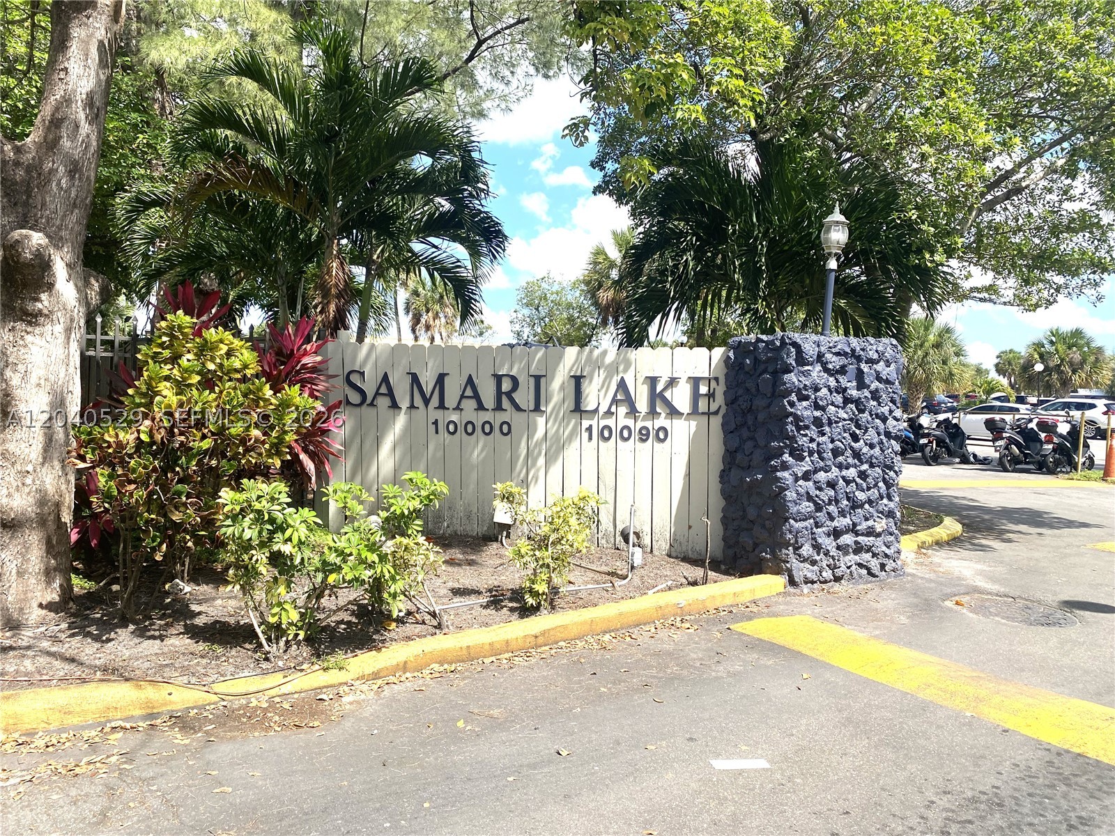 10000 NW 80 Ct #2537, Hialeah Gardens FL 33016