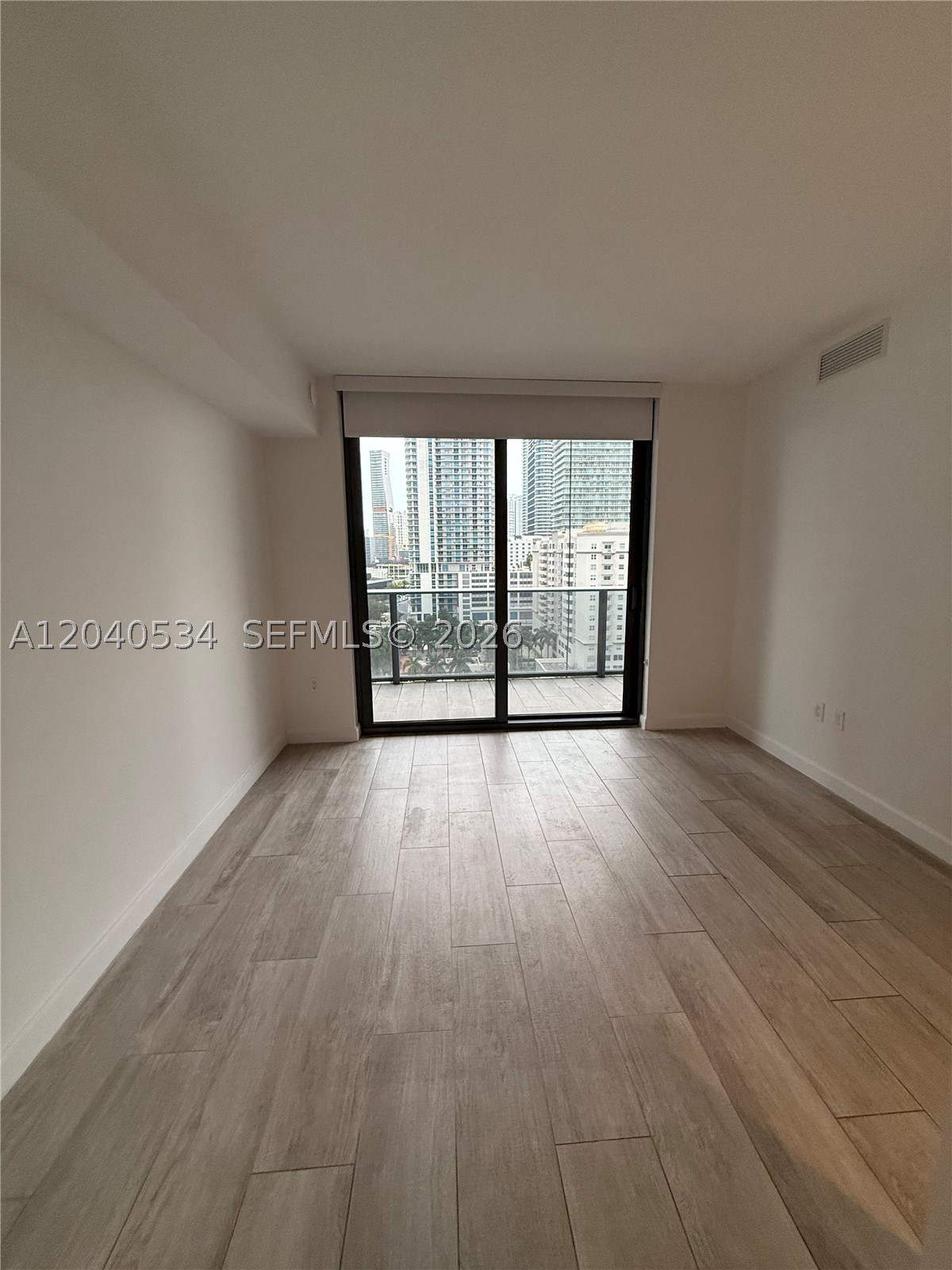 45 SW 9th St #1004, Miami FL 33130