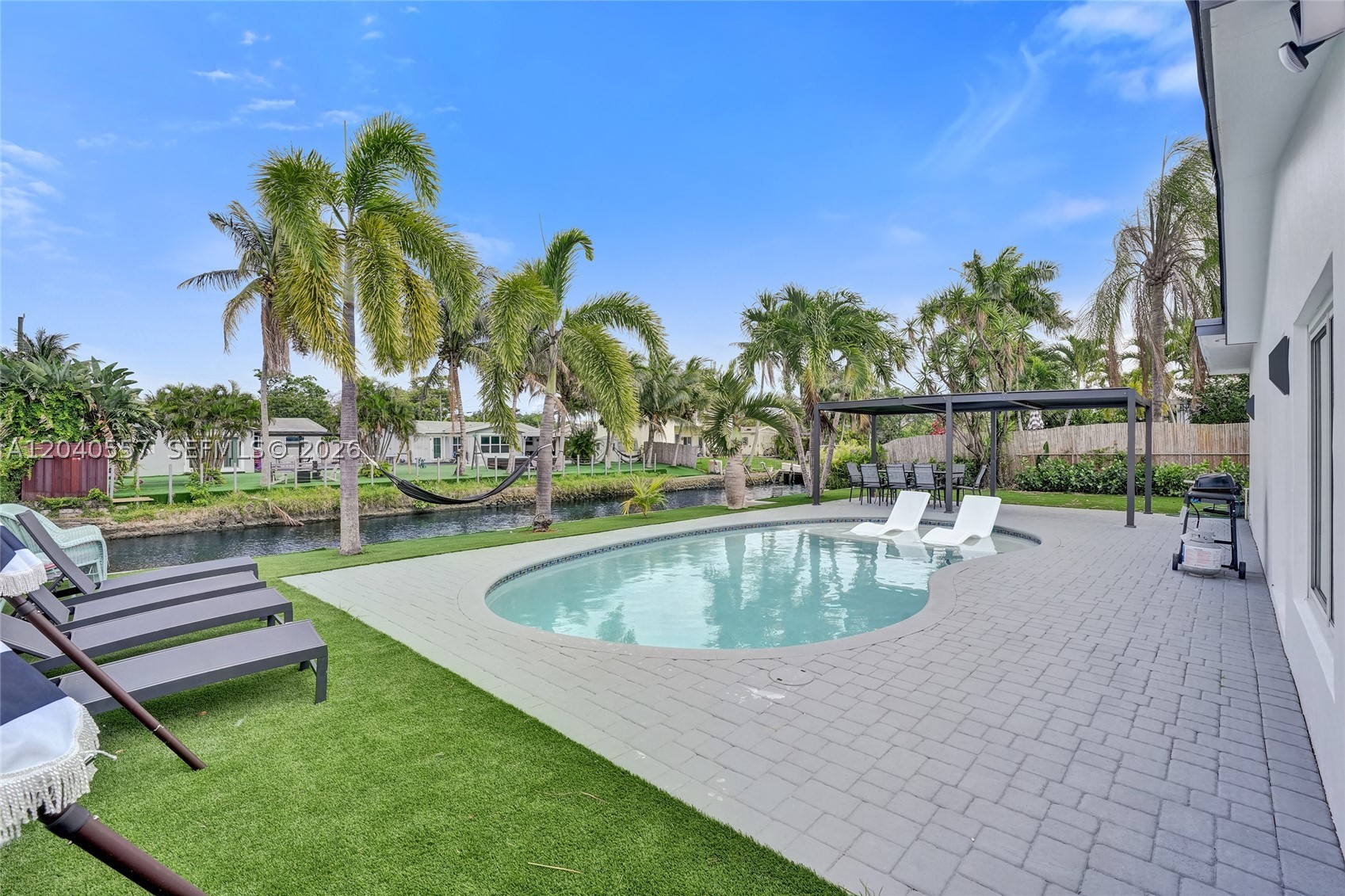 4480 SW 34th Dr, Dania Beach FL 33312