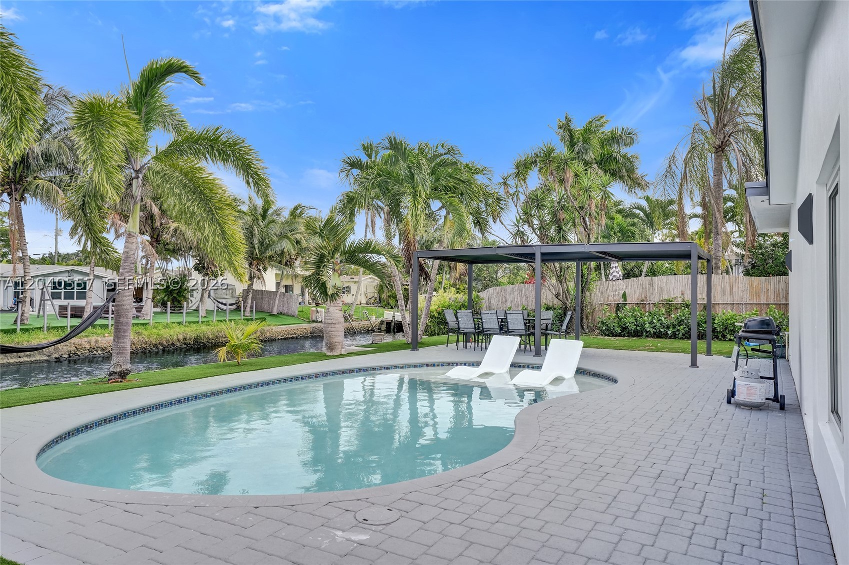 4480 SW 34th Dr, Dania Beach FL 33312
