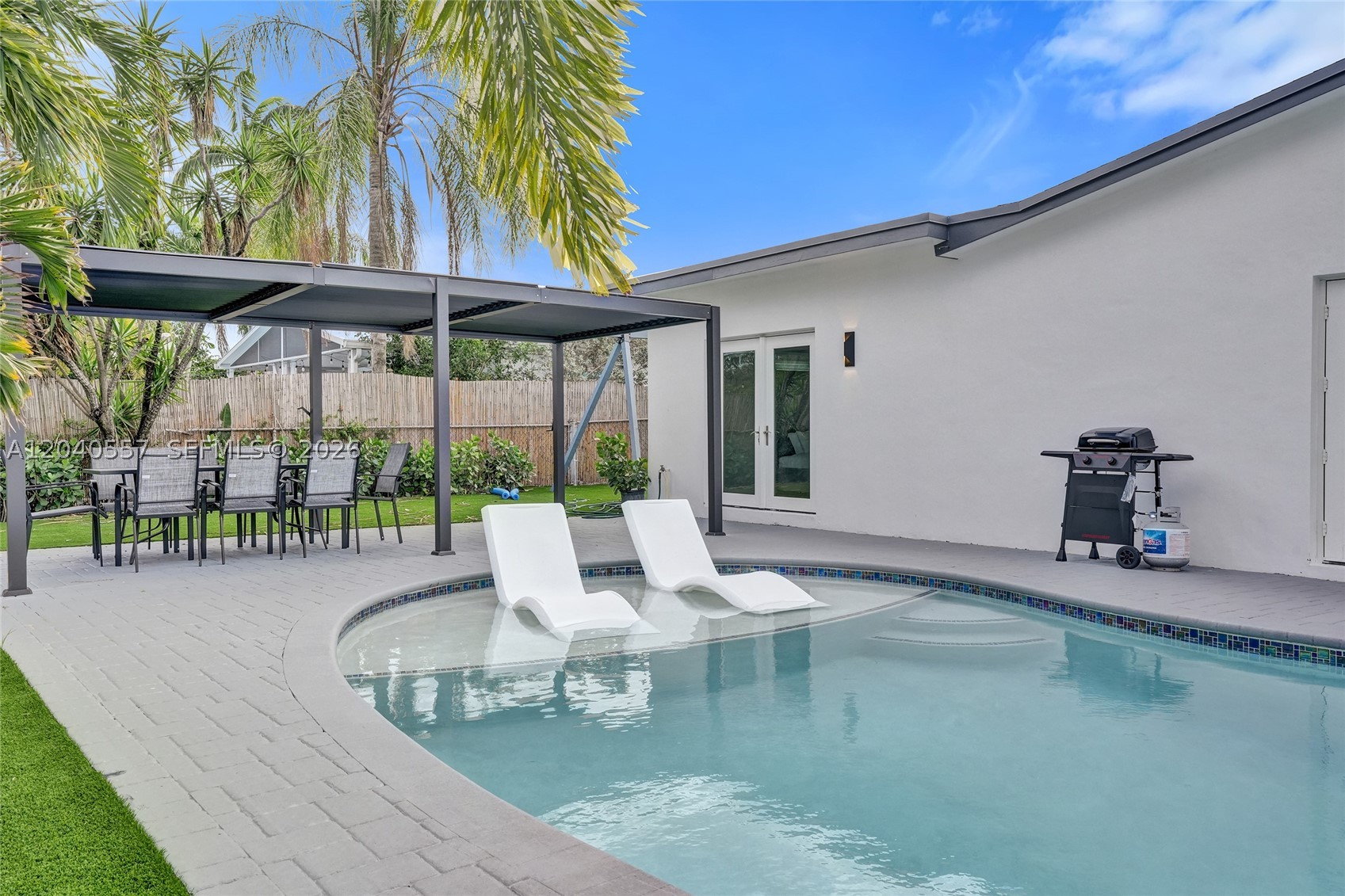 4480 SW 34th Dr, Dania Beach FL 33312