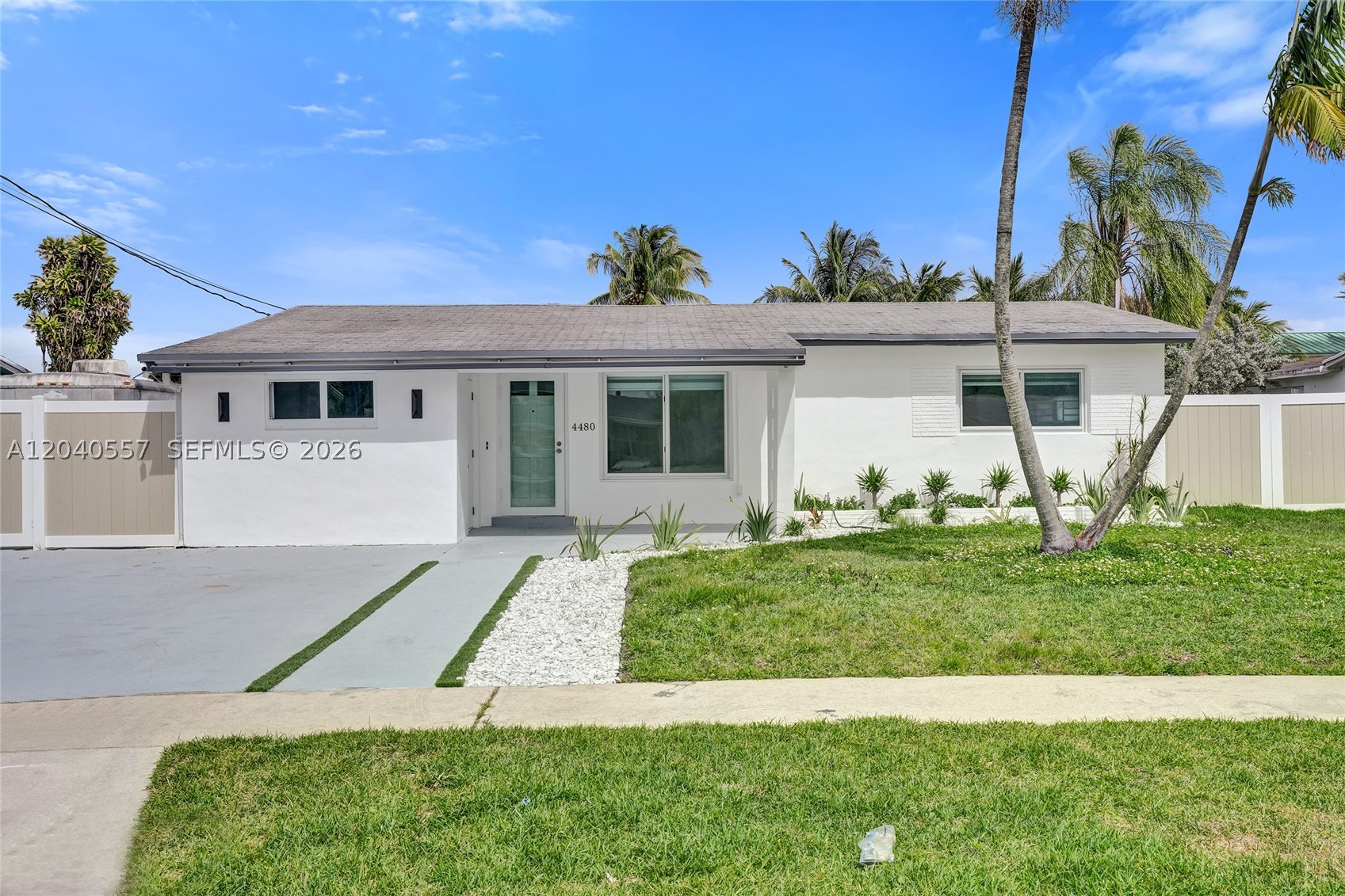 4480 SW 34th Dr, Dania Beach FL 33312