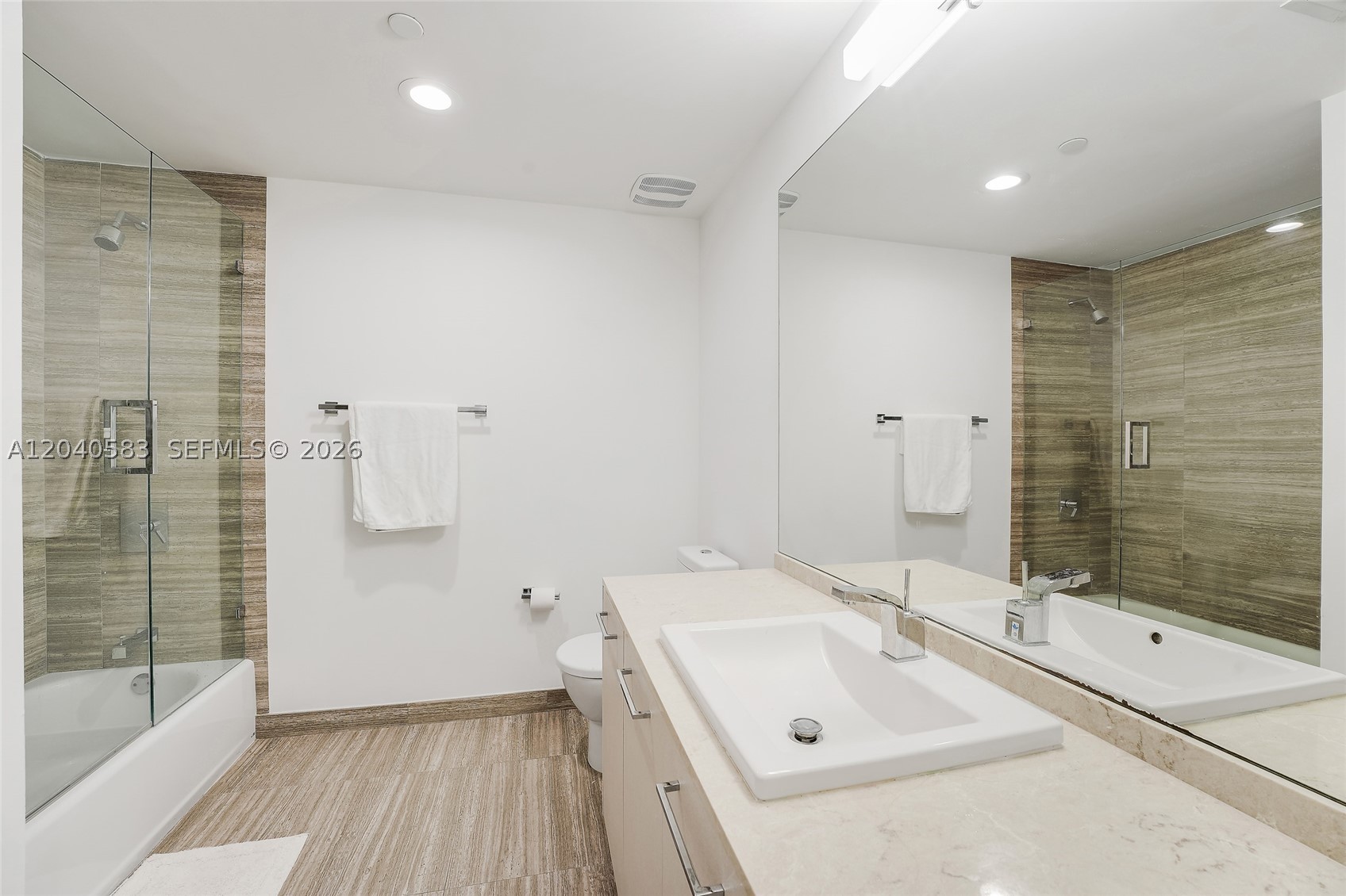 1010 Brickell Ave #3007, Miami FL 33131