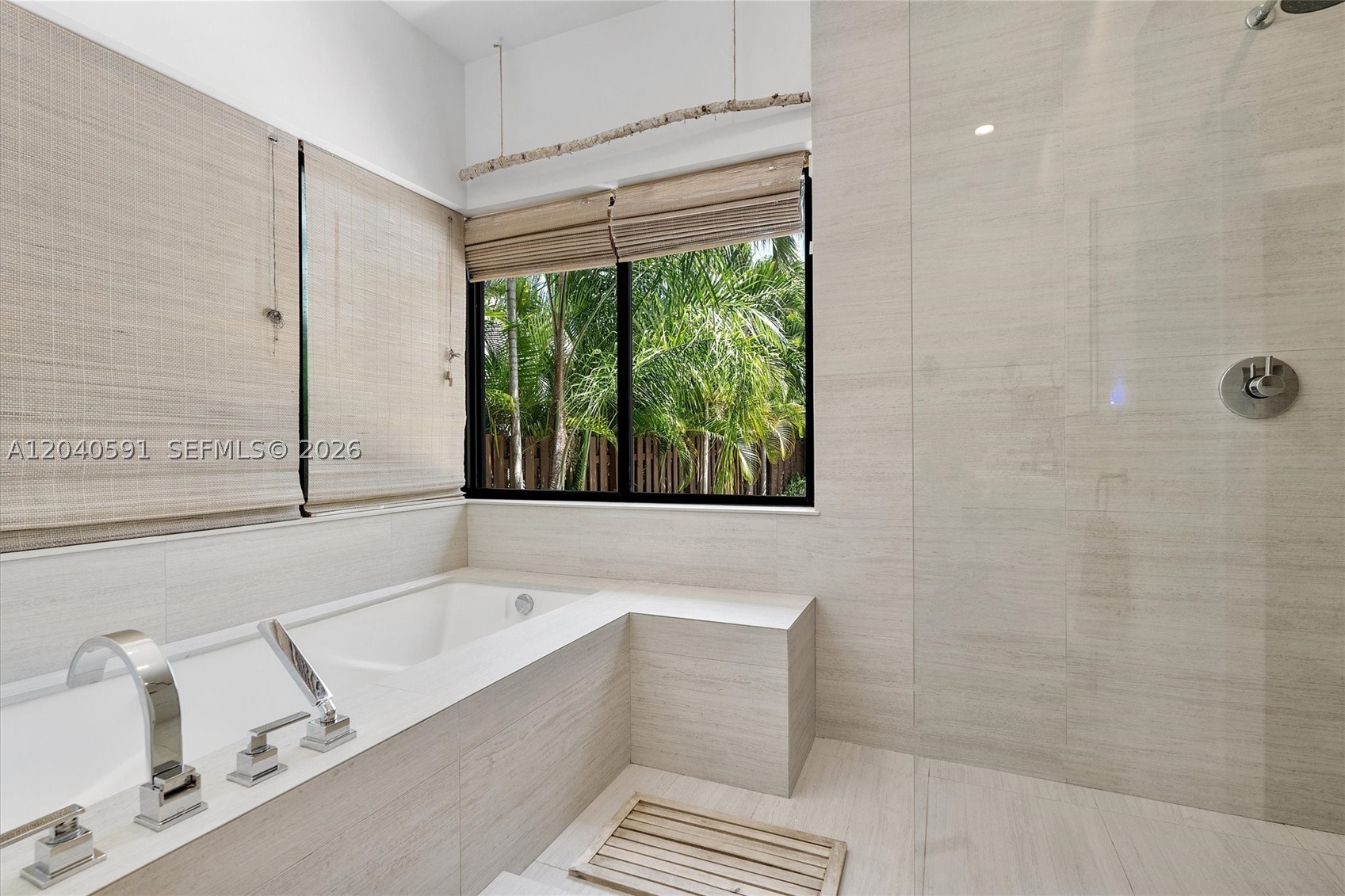 547 NE 59th St, Miami FL 33137
