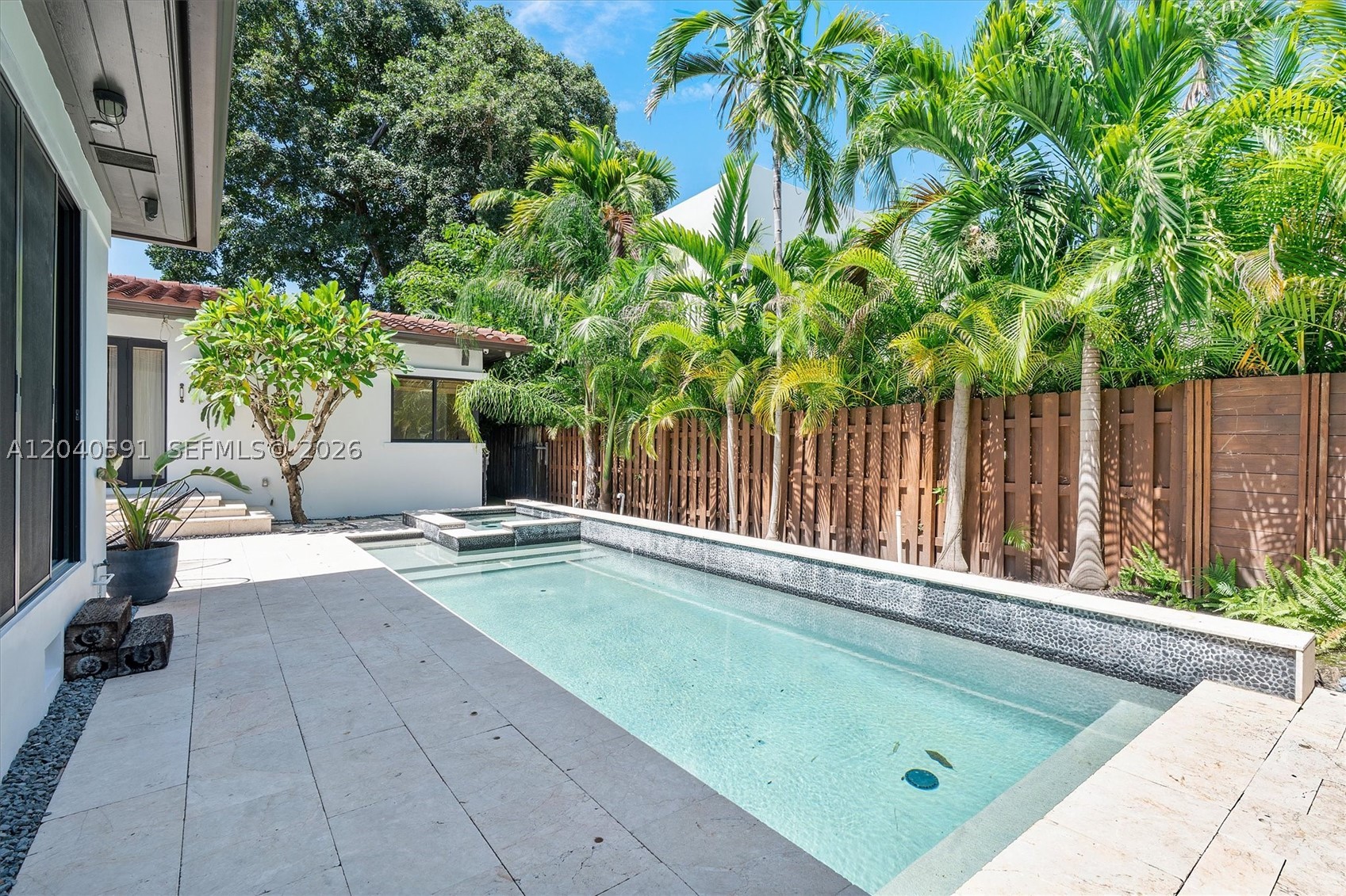 547 NE 59th St, Miami FL 33137