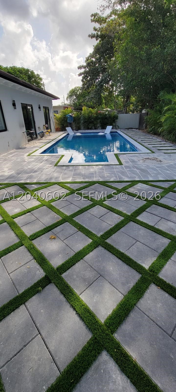 5901 SW 64th St, South Miami FL 33143