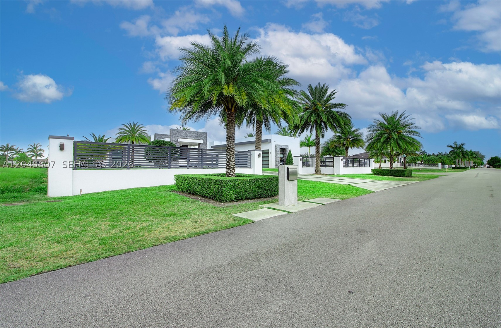 13052 NW 102nd Ave, Hialeah Gardens FL 33018