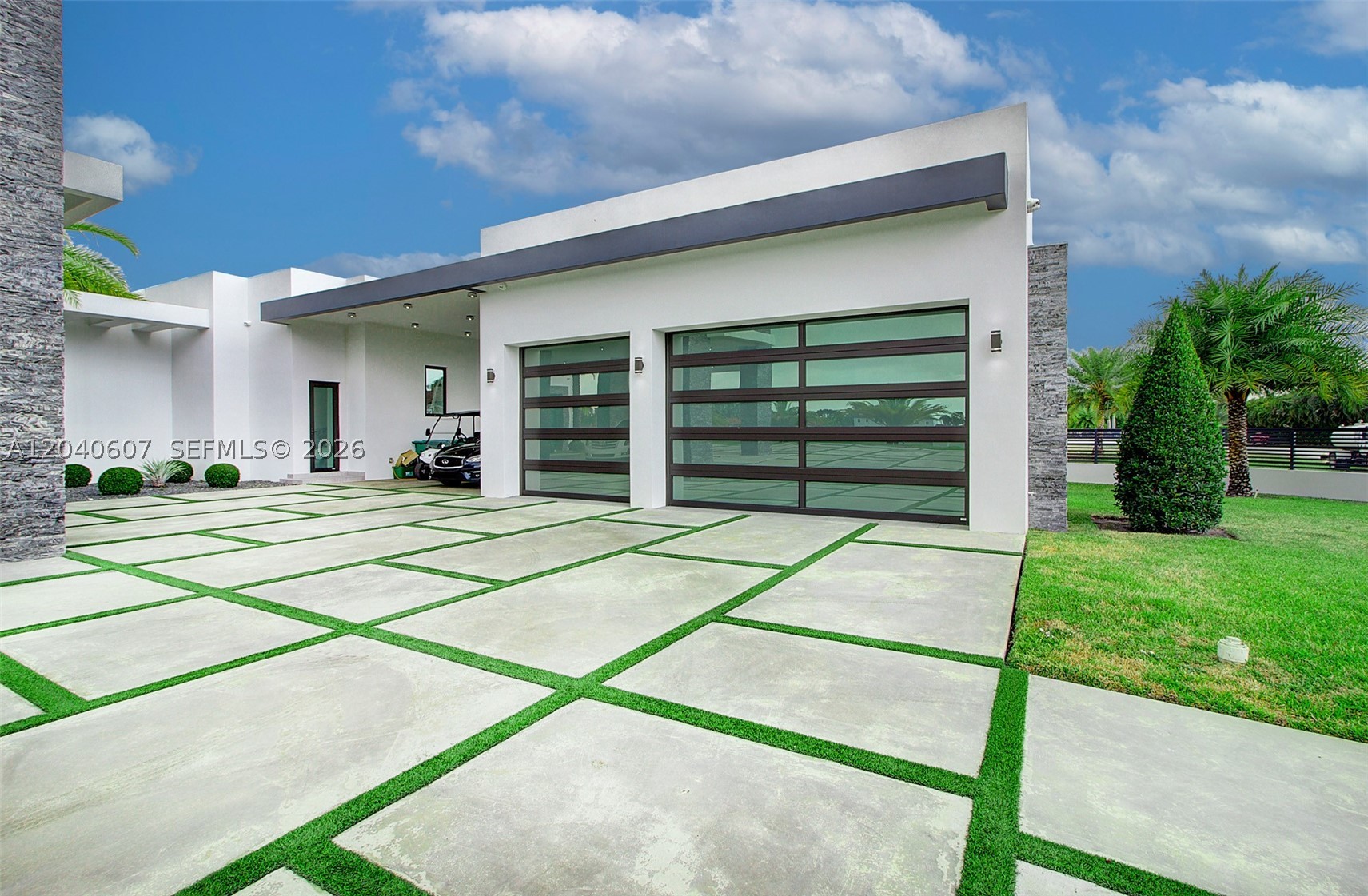 13052 NW 102nd Ave, Hialeah Gardens FL 33018