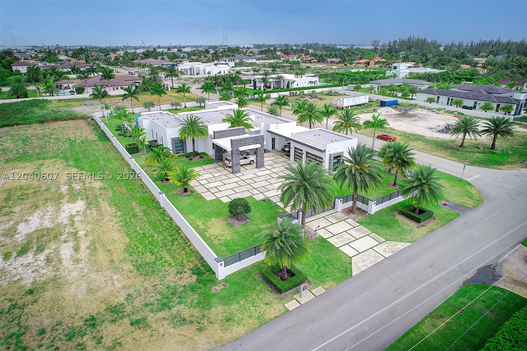 13052 NW 102nd Ave, Hialeah Gardens FL 33018