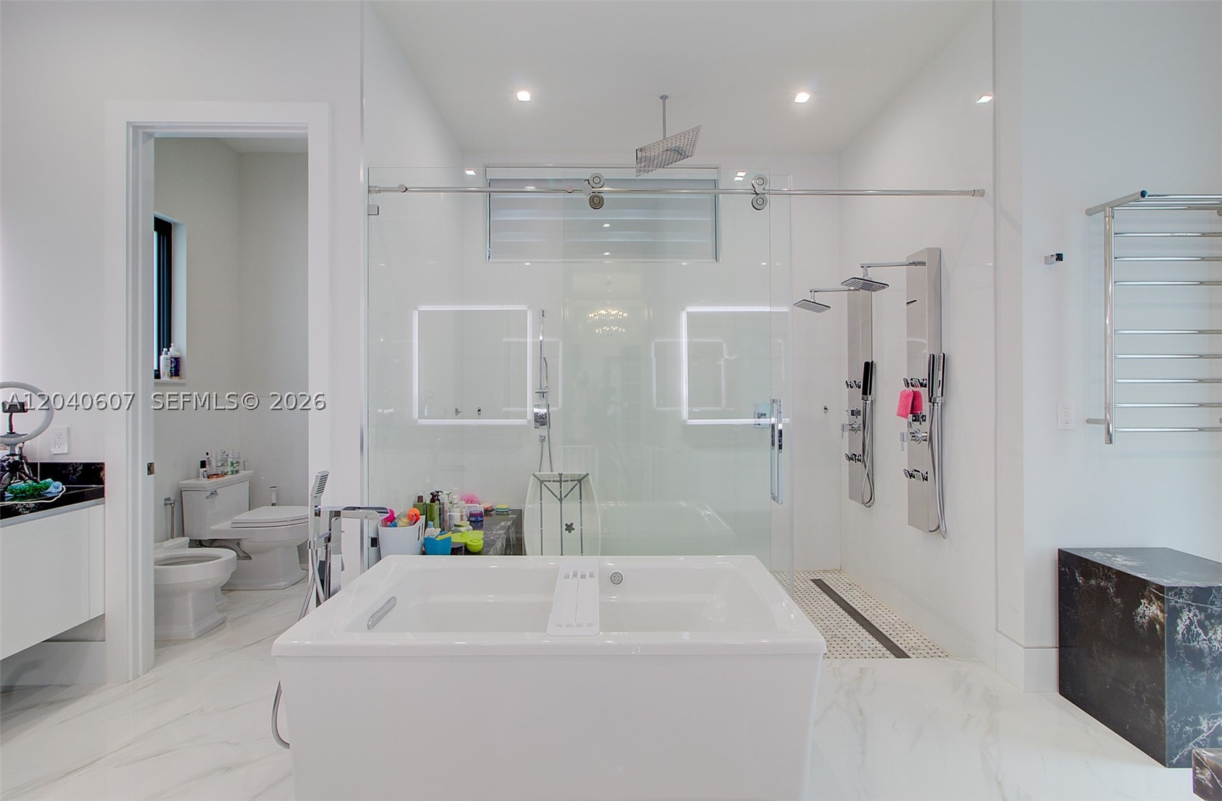 13052 NW 102nd Ave, Hialeah Gardens FL 33018
