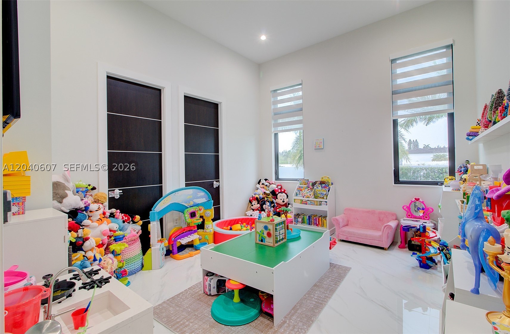 13052 NW 102nd Ave, Hialeah Gardens FL 33018