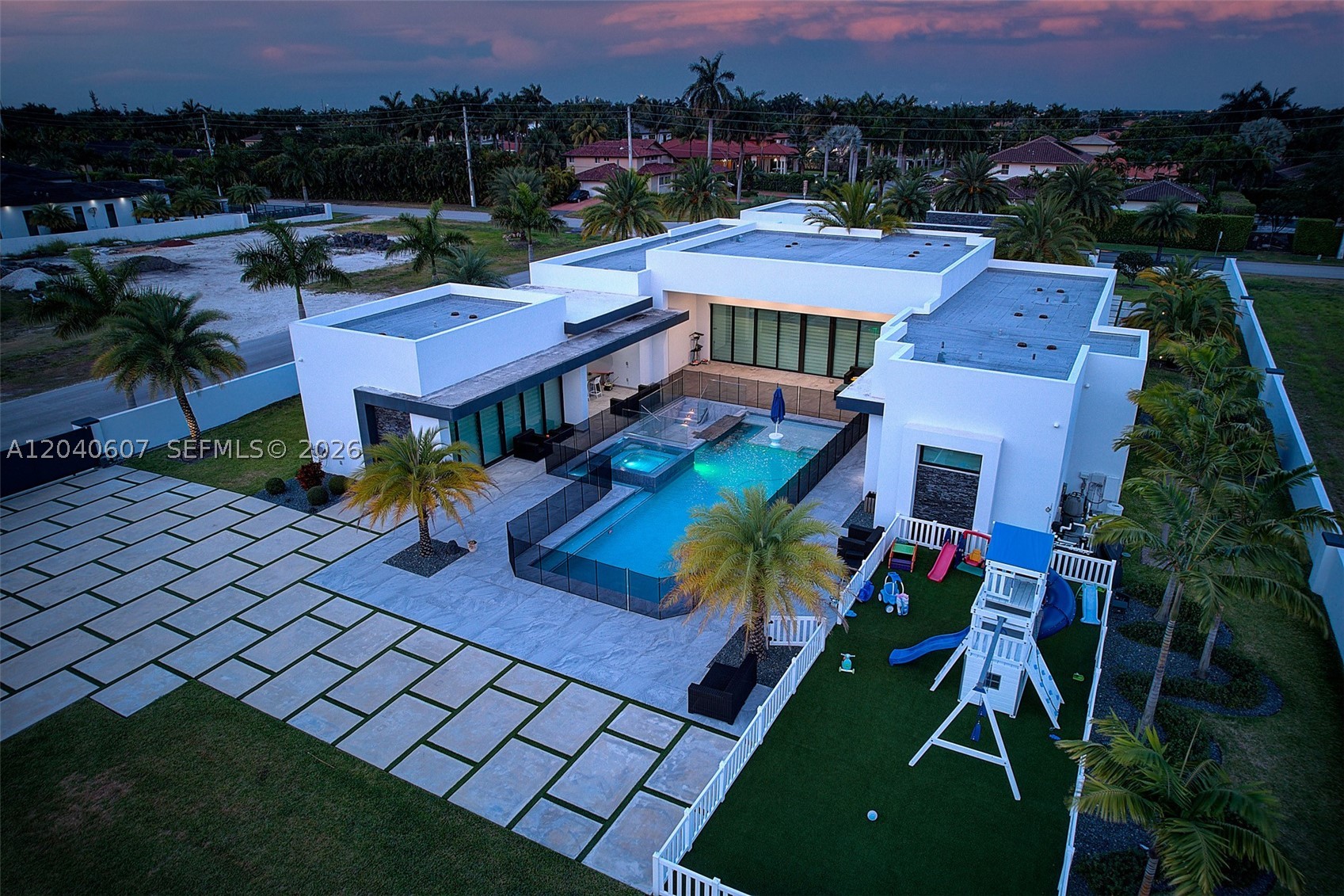 13052 NW 102nd Ave, Hialeah Gardens FL 33018