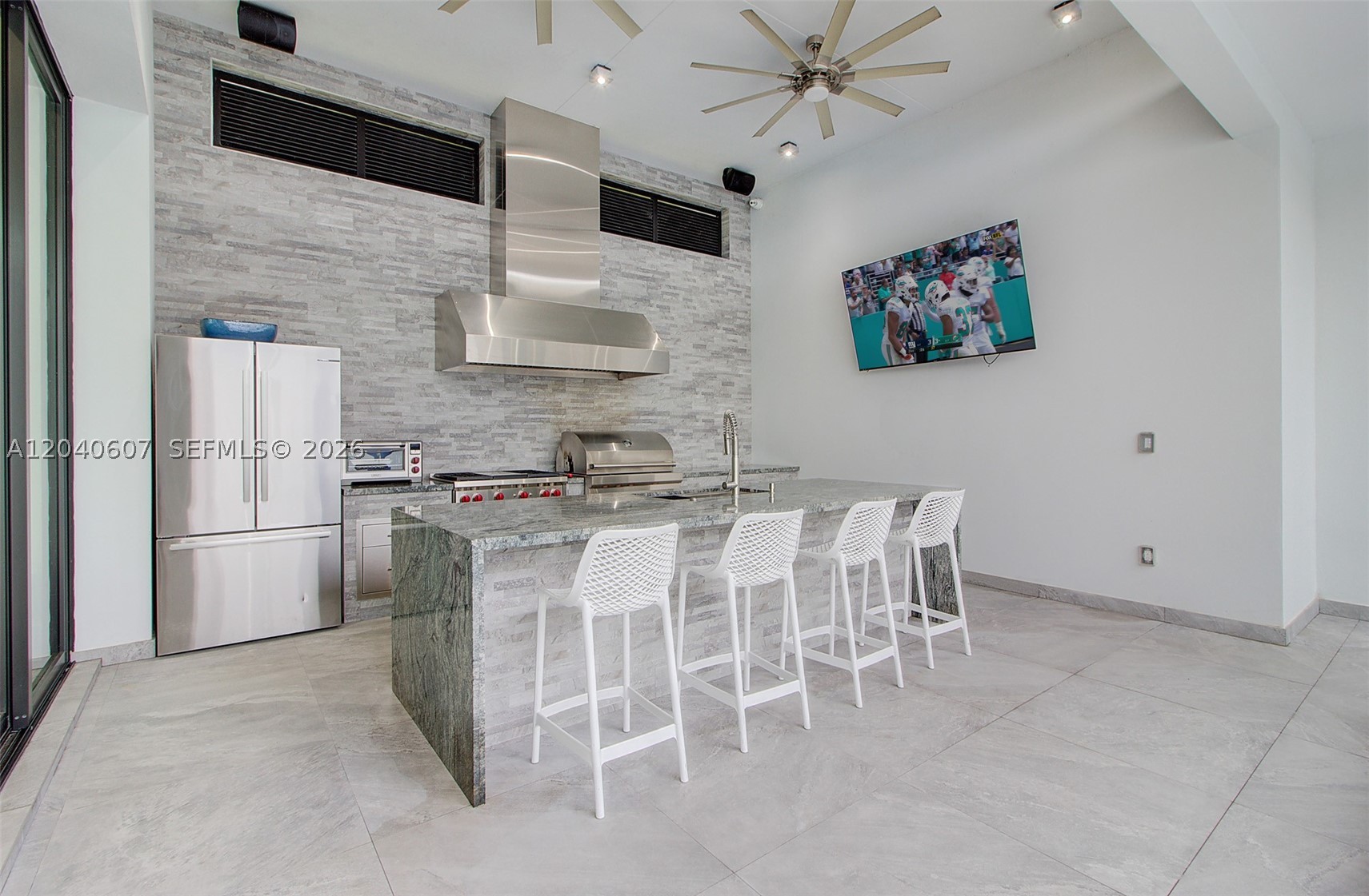 13052 NW 102nd Ave, Hialeah Gardens FL 33018