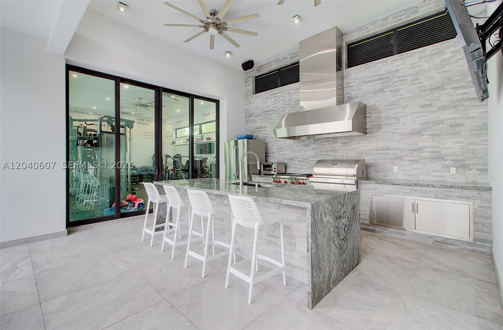 13052 NW 102nd Ave, Hialeah Gardens FL 33018