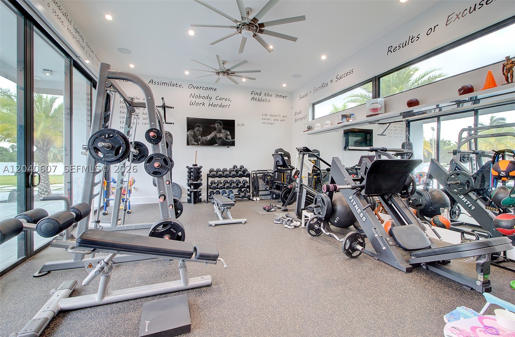 13052 NW 102nd Ave, Hialeah Gardens FL 33018
